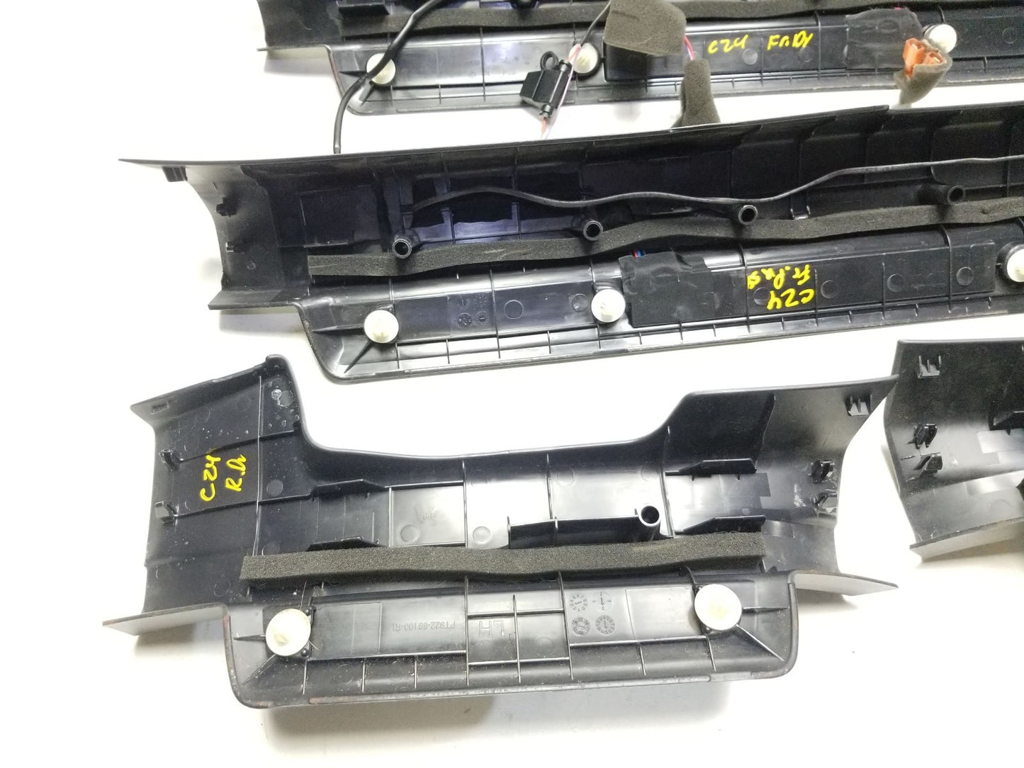 11-17 Lexus CT200h Illuminated Door Sill 4pcs Oem✅