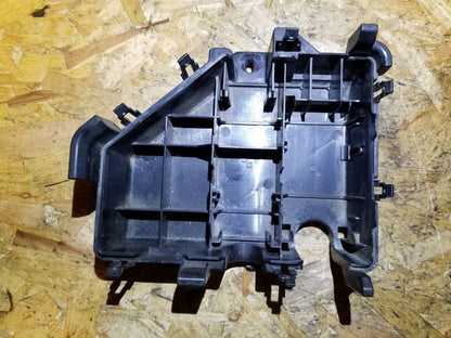 2004 - 2009 Cadillac SRX Junction Fuse Box Bracket Holder OEM