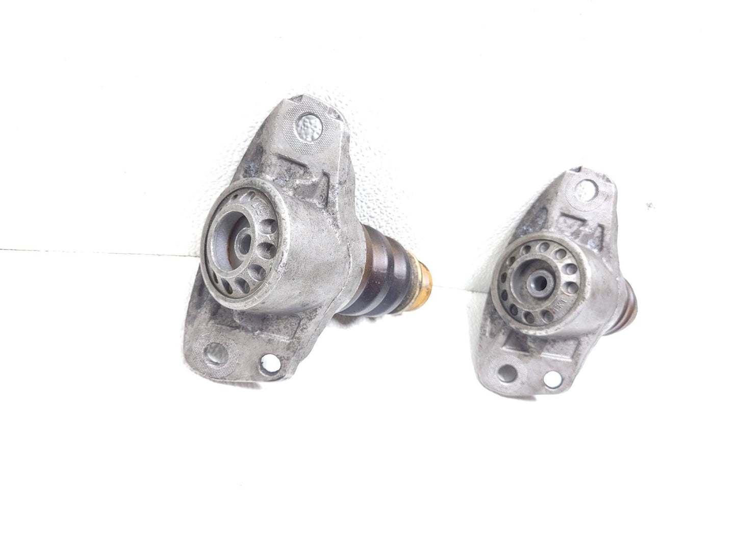 09 10 11 12 Volkswagen Cc Rear Shock Mount Dust Bump Stops OEM