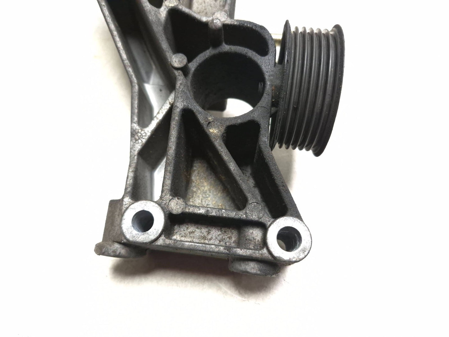 2007 Saab 9-5 Aero Alternator Generator Mounting Bracket OEM