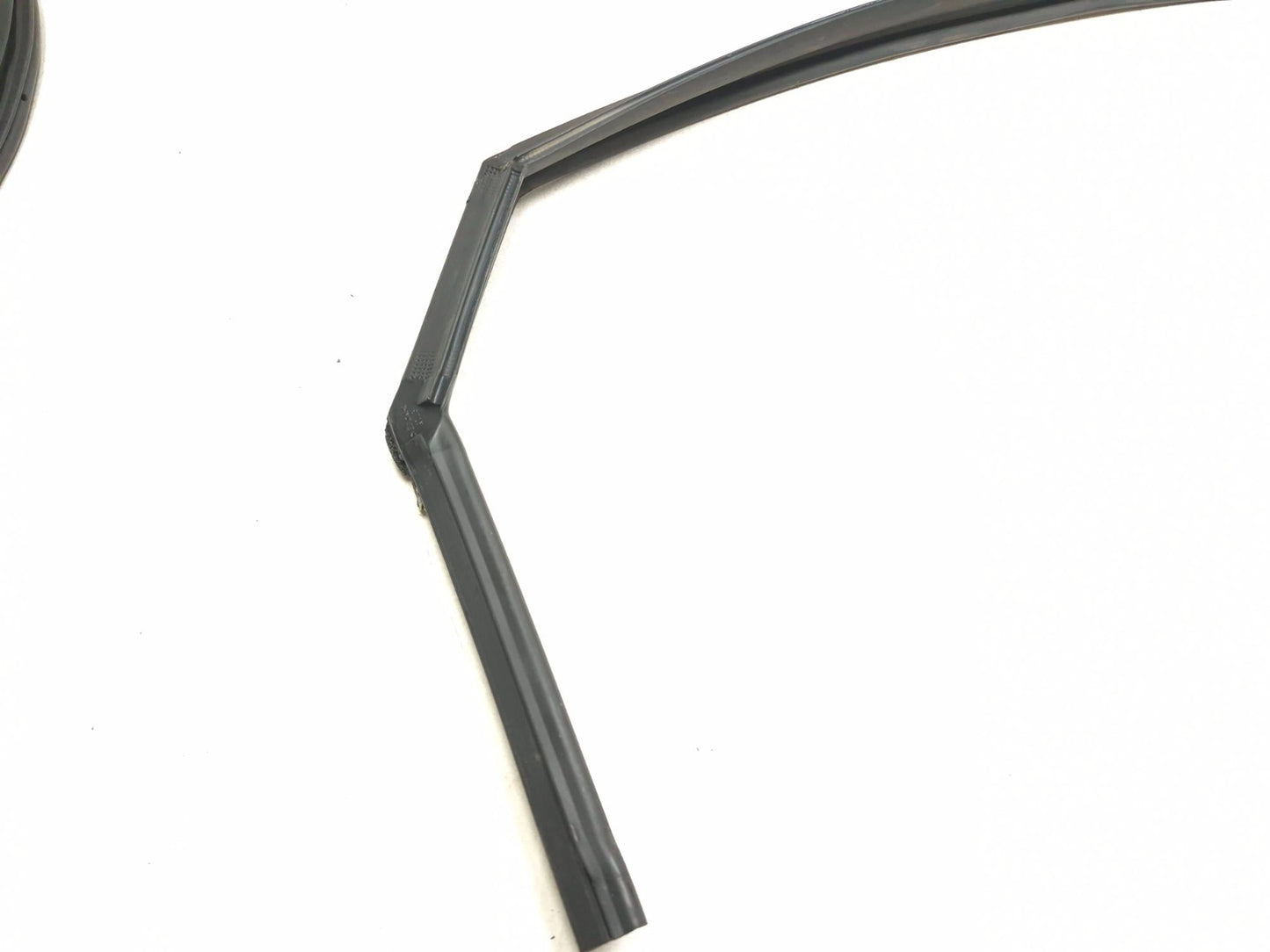 2018 Hyundai Sonata Rear Door Weatherstrip Seal Driver Side Left 4pcs OEM