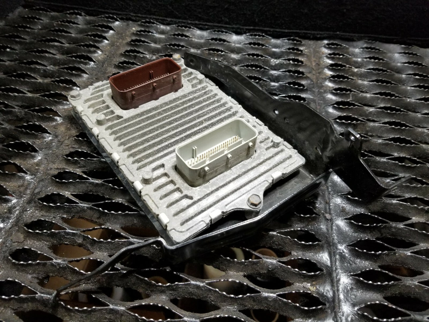 2011 Chrysler 200 S Convertible Engine Computer Control Module Ecm Ecu OEM