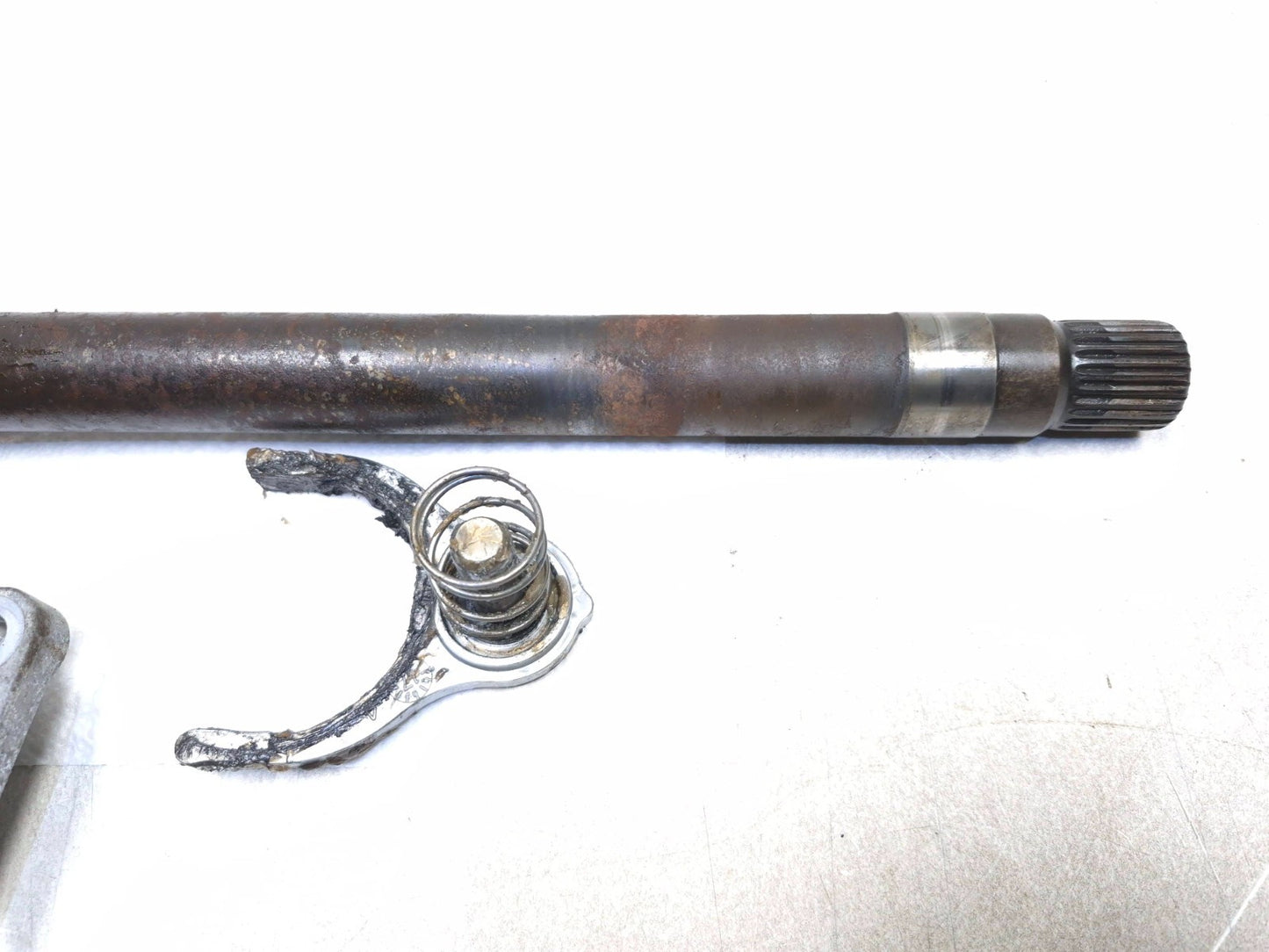 2018 Chrysler 300 AWD Transfer Case Shaft Intermediate Drive Shaft OEM