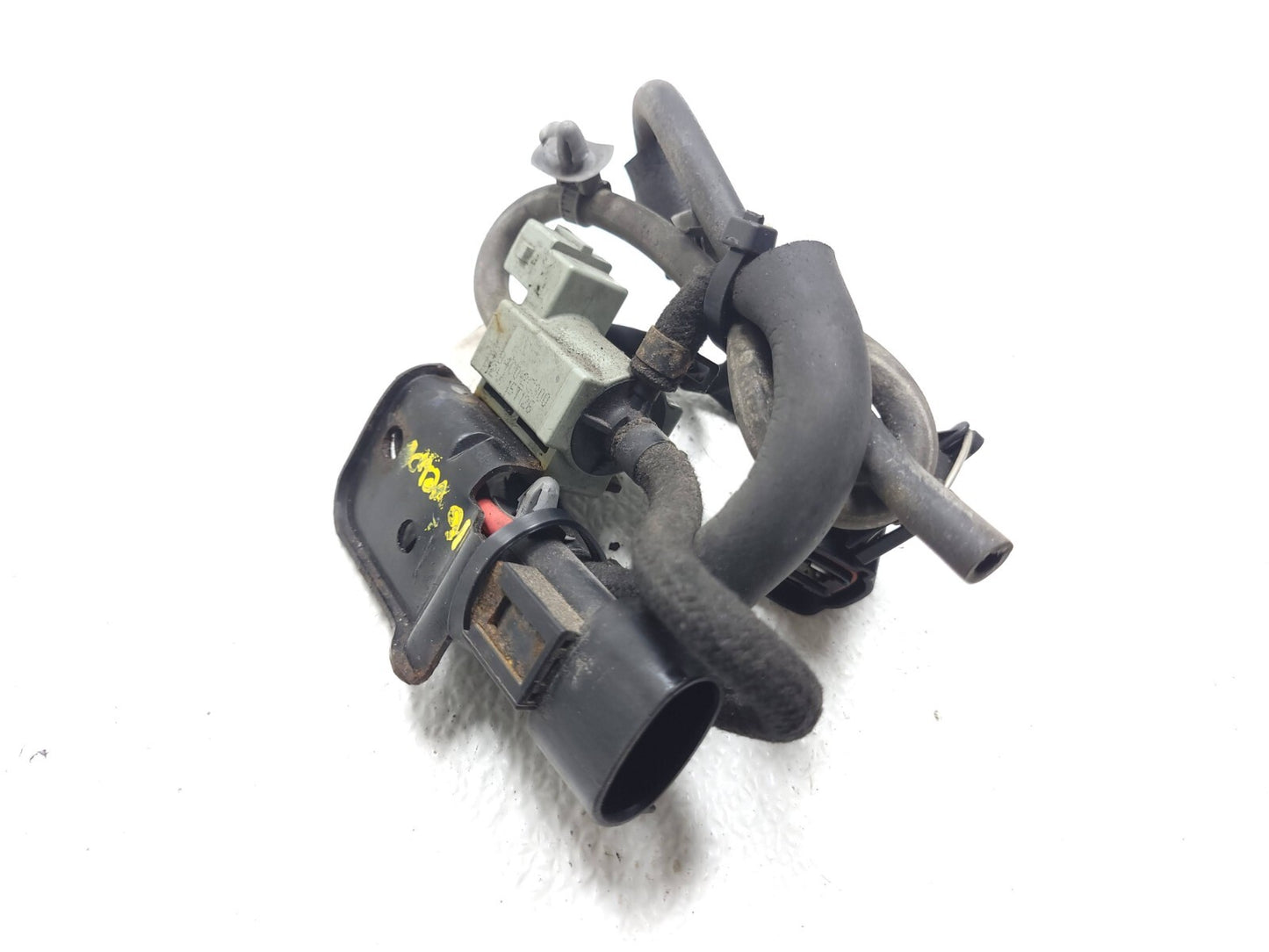 2016 Hyundai Veloster Fuel Vapor Canister Valve OEM