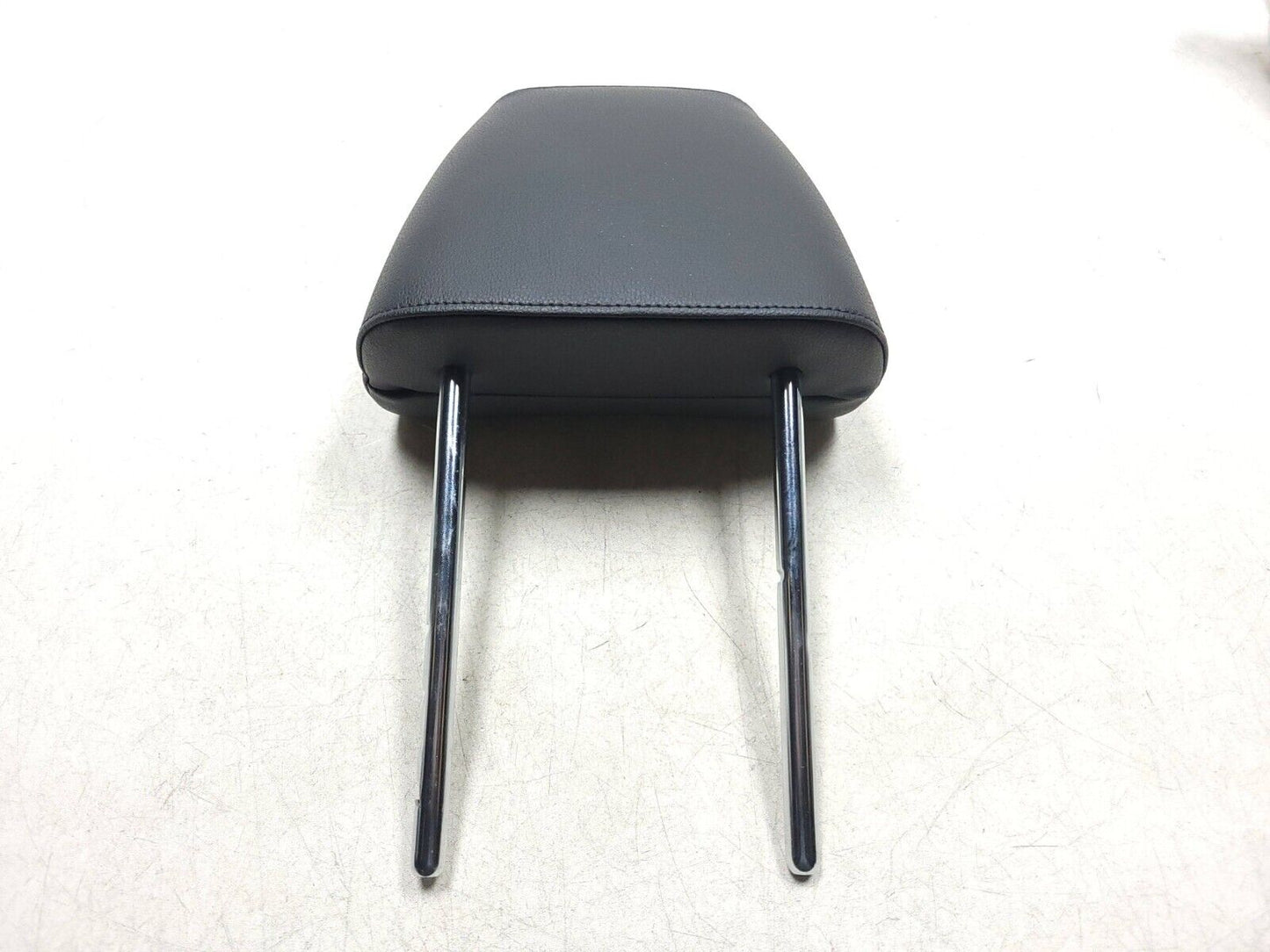 2015 - 2018 Volkswagen Jetta Front Seat Headrest Passenger Right OEM