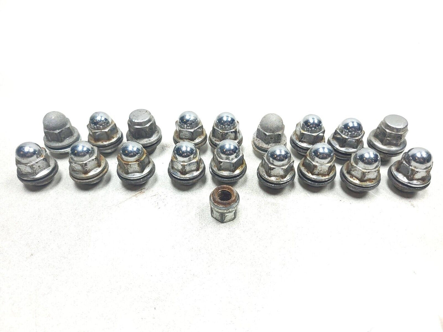 2007-2013 Mitsubishi Outlander Wheel Lug Nut 19pcs OEM