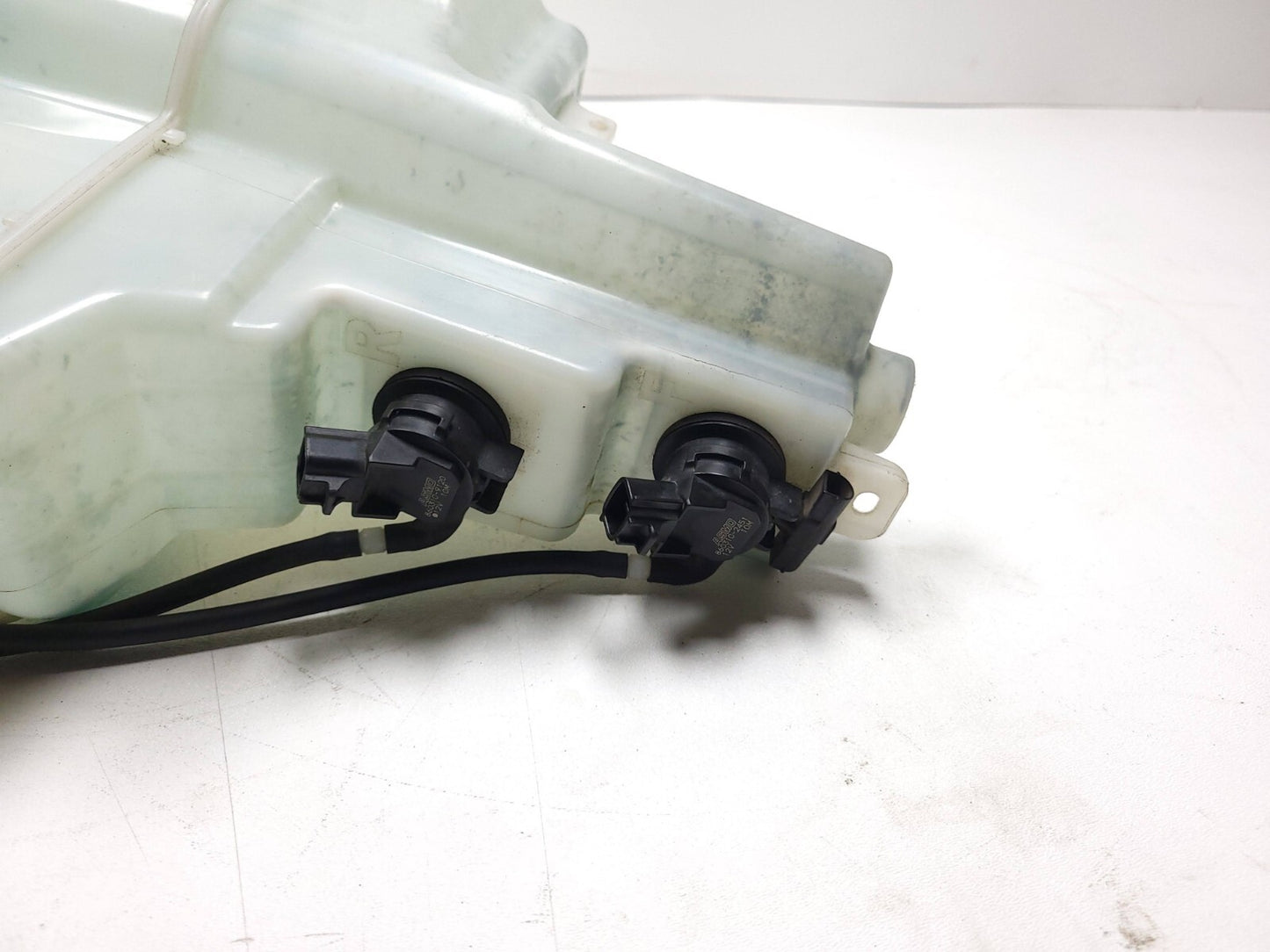 2008 - 2015 Mazda Cx-9 Washer Reservoir OEM