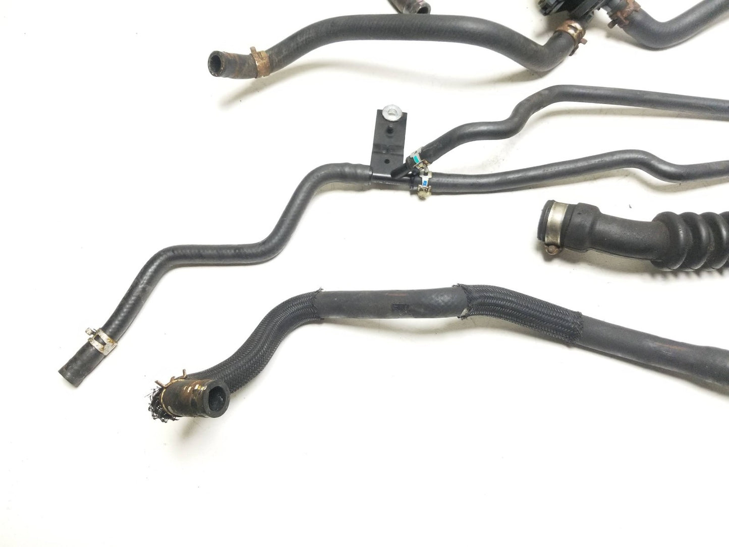 11-17 Lexus CT200h Coolant Hose Pipe Oem✅