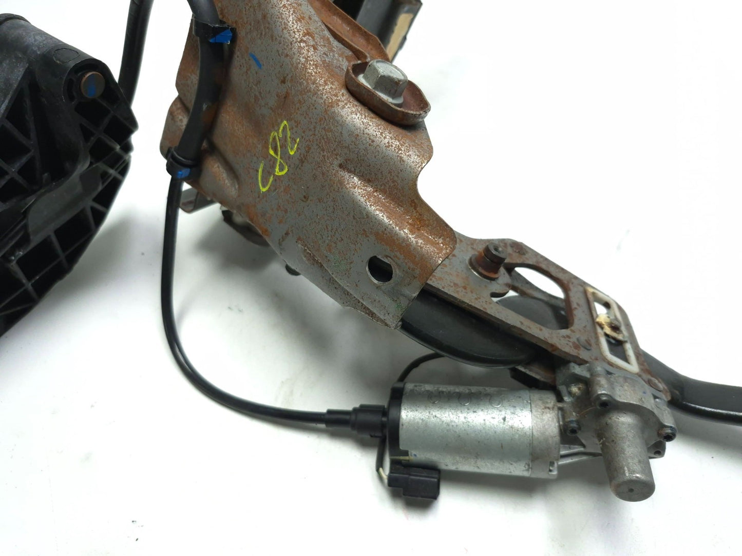 2013 Cadillac Escalade Esv Brake Pedal W/ Bracket Assy OEM