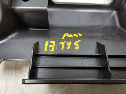 17 - 2019 Cadillac Xt5 Front Seat Side Trim Cover Front Passenger Side Right OEM