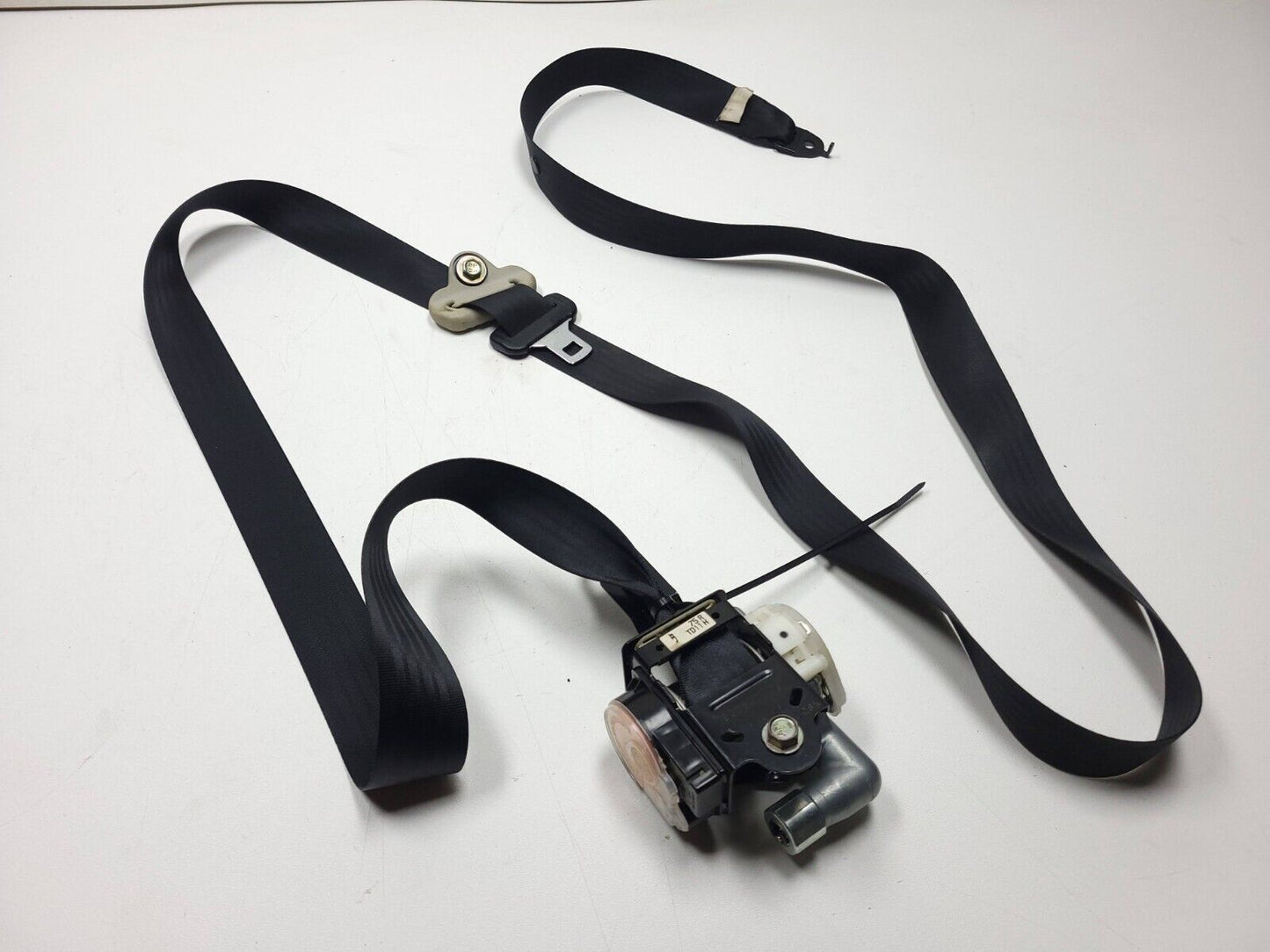 2007 - 2015 Mazda Cx-9 Front Passenger Seat Belt Retractor  OEM