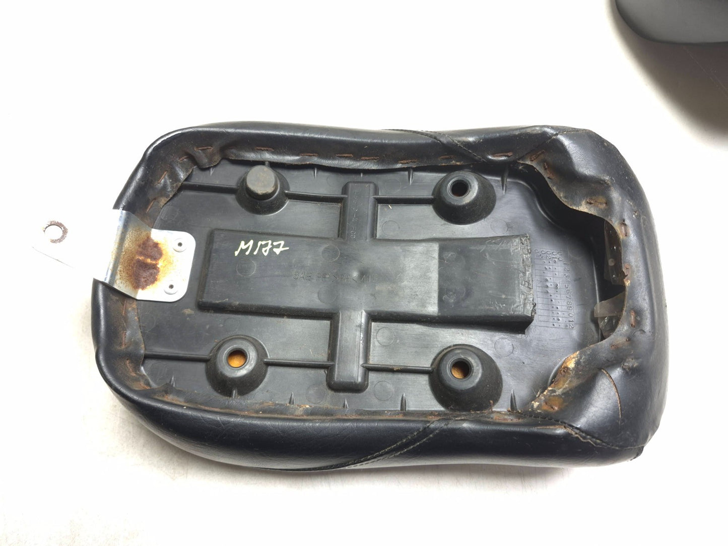 2004 Suzuki Intruder Vl800 Boulevard C50 Seat Front & Rear OEM