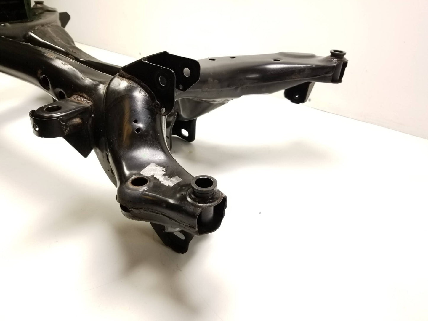 18 19 20 21 Chevrolet Equinox Subframe Crossmember Rear 84176775 OEM