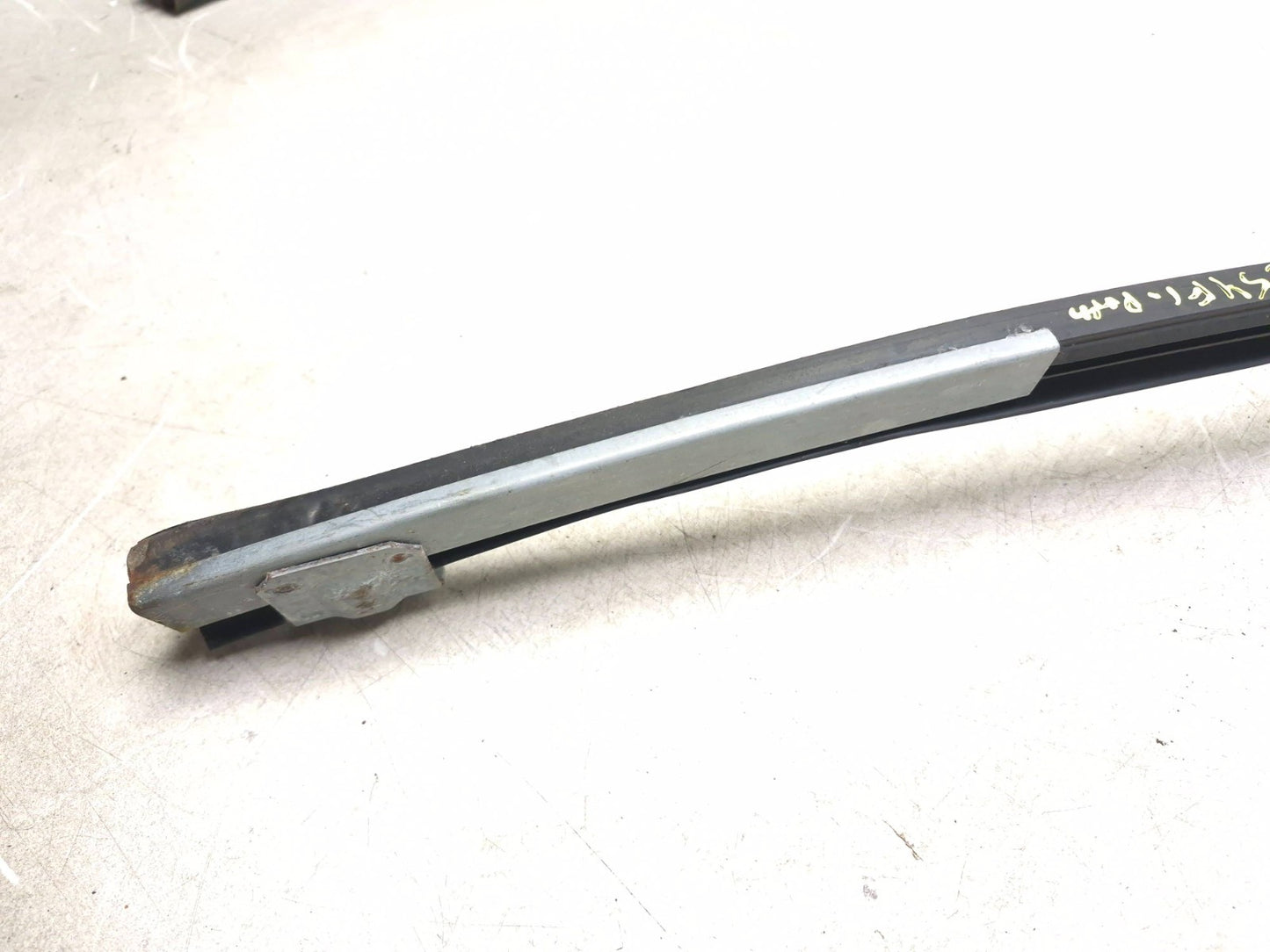 2008 Lincoln Navigator Front Door Weatherstrip Seal Passenger Side Rh 3pcs OEM