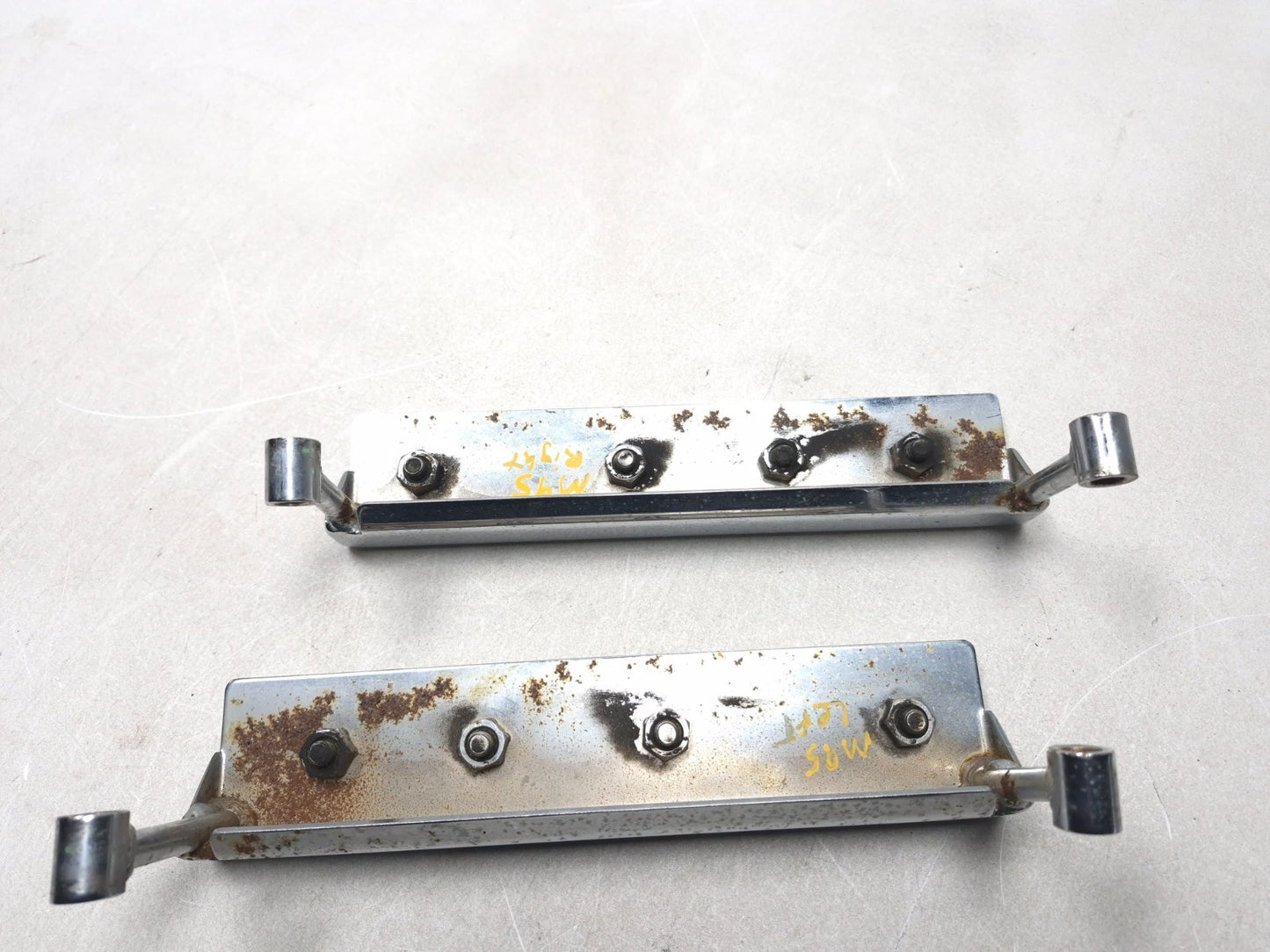 1999 Suzuki Intruder 1500 Front Right & Left Windshield Bracket Pair OEM