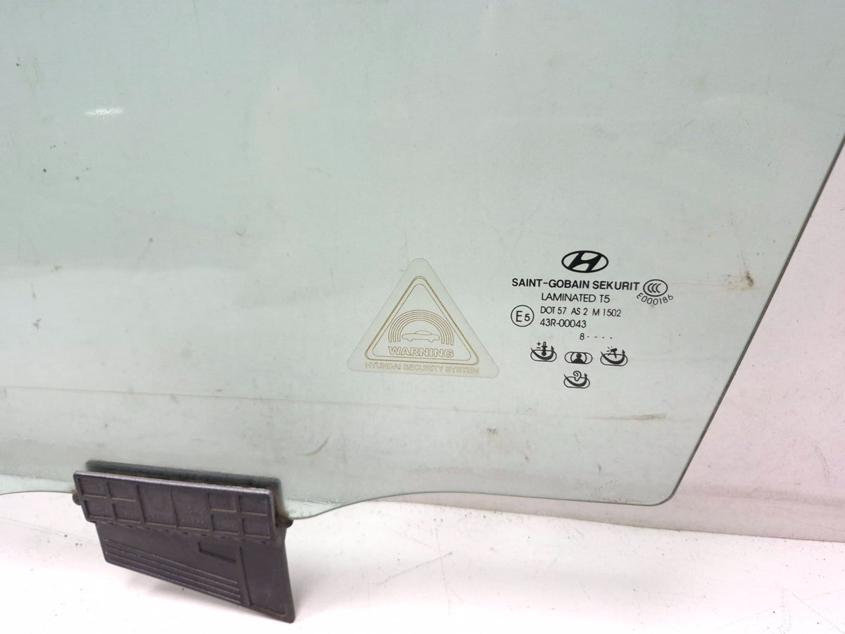 2009 - 2014 Hyundai Genesis Sedan Front Door Window Glass Driver Side Left OEM