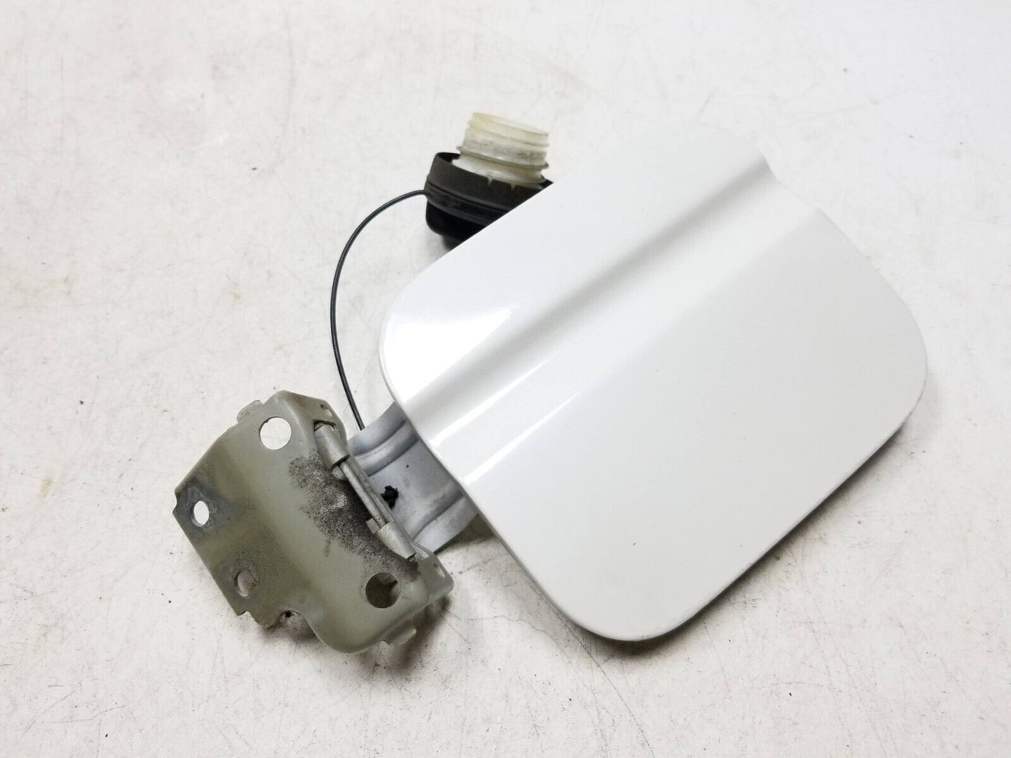 2004 - 2008 Acura Tl Fuel Tank Door W/ Cap OEM