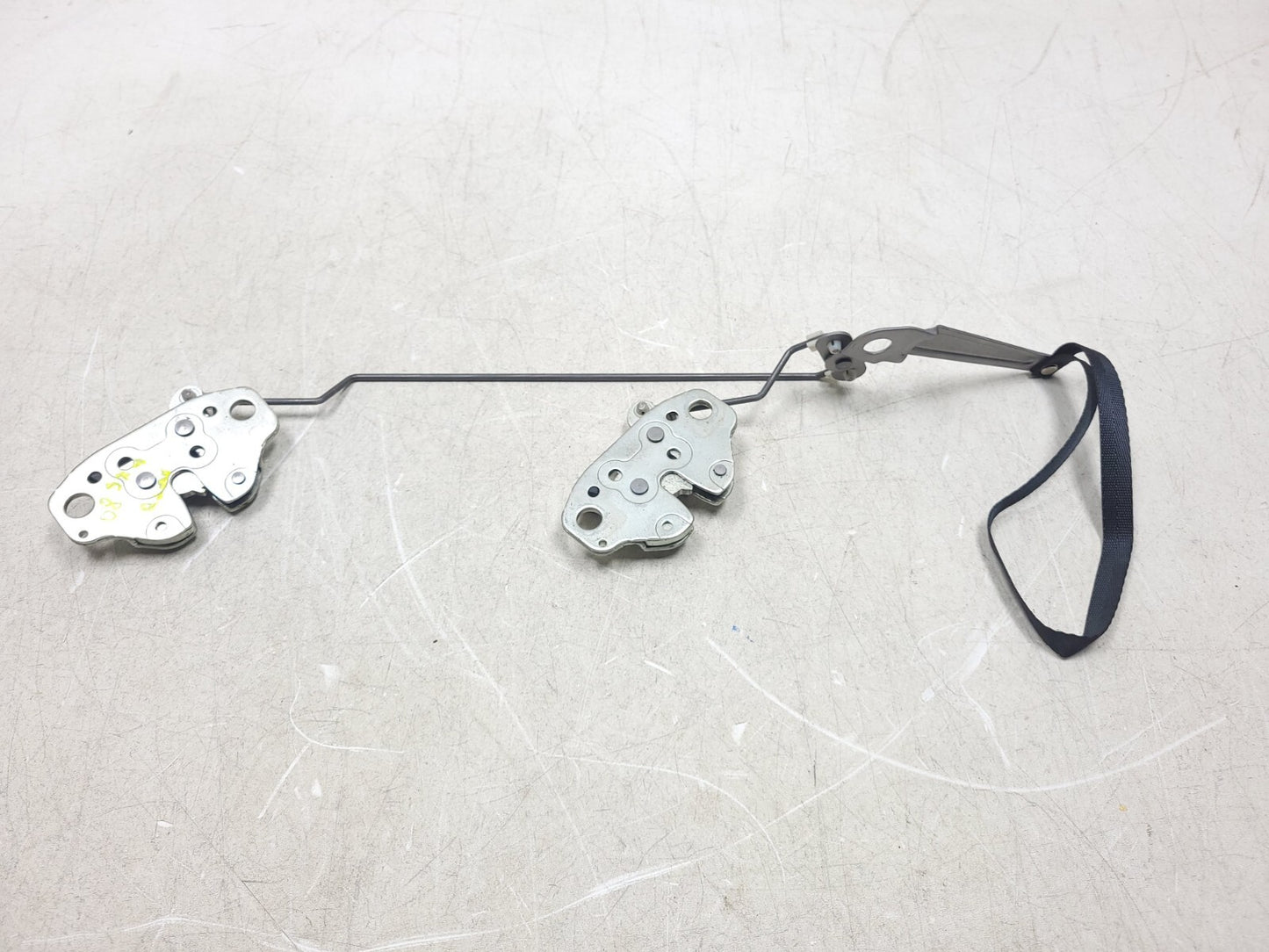 07 - 13 Suzuki Sx4 Hatchback Rear Seat Backrest Lock Latch Left & Right  OEM