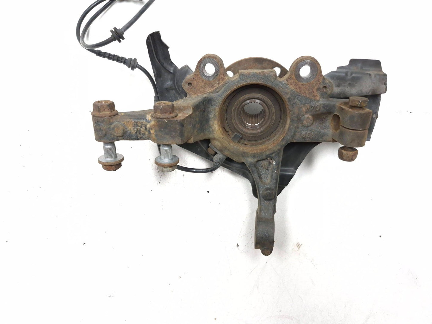 2014 Fiat 500l Wheel Spindle Knuckle Front Driver Side Left OEM