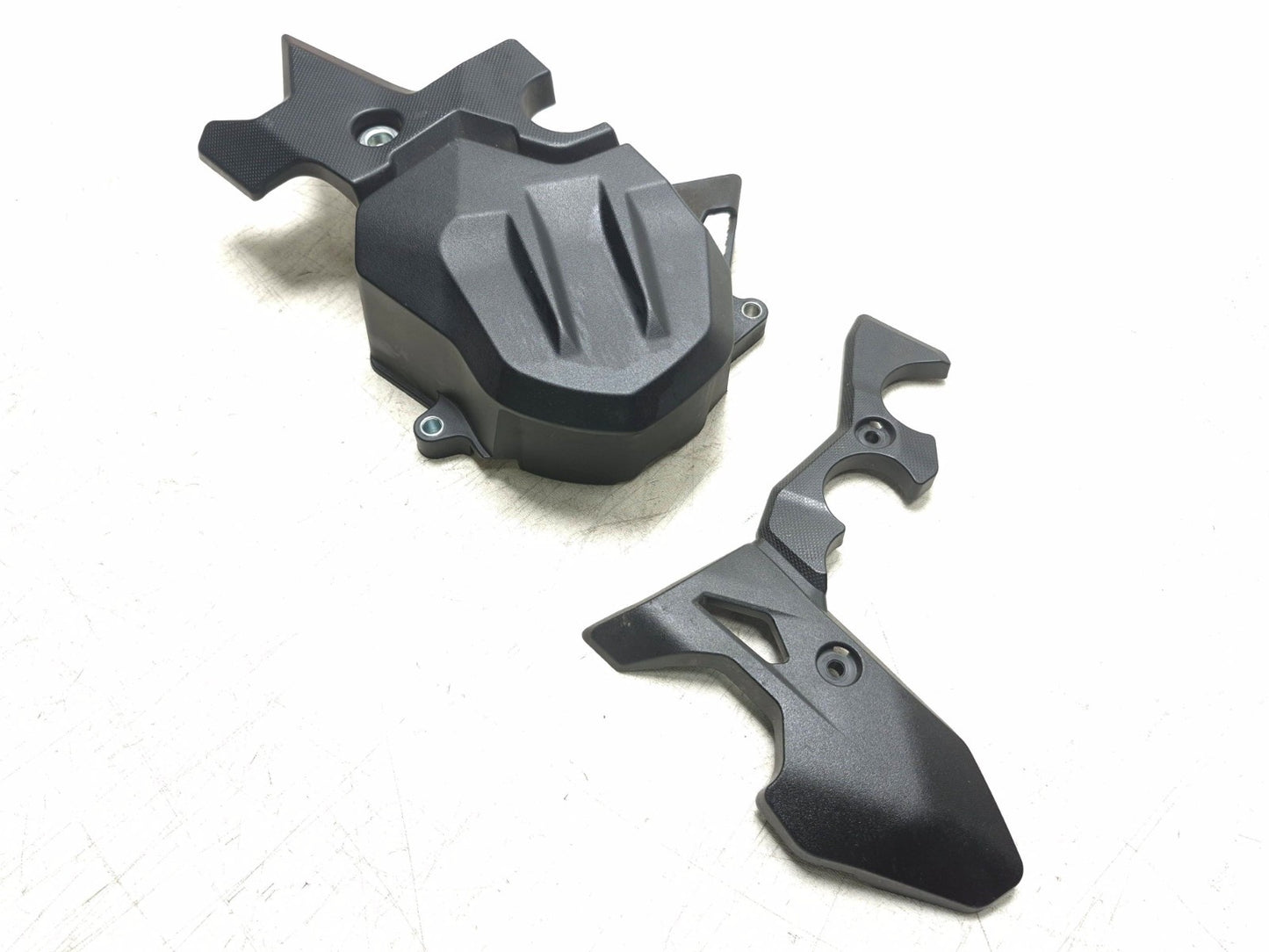 2019 Kawasaki Z400 Er400d Front Left Sprocket Cover & Right Frame Cover Pair OEM