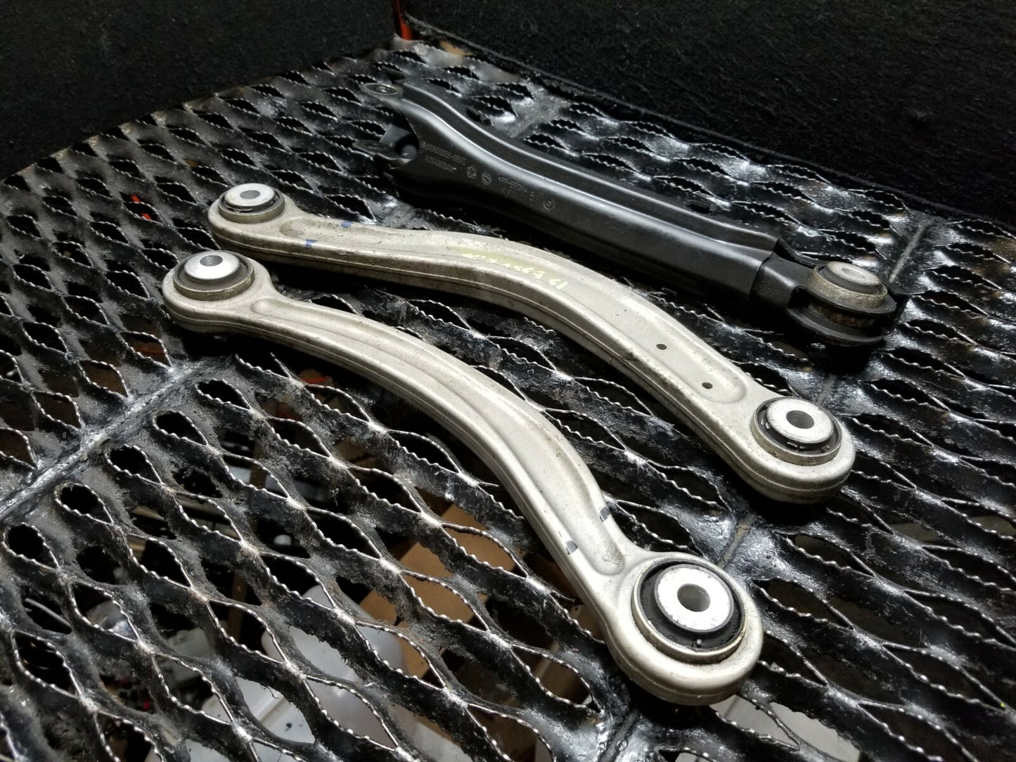 2013 Mercedes E350 Rear Driver Control Arm 3pcs OEM