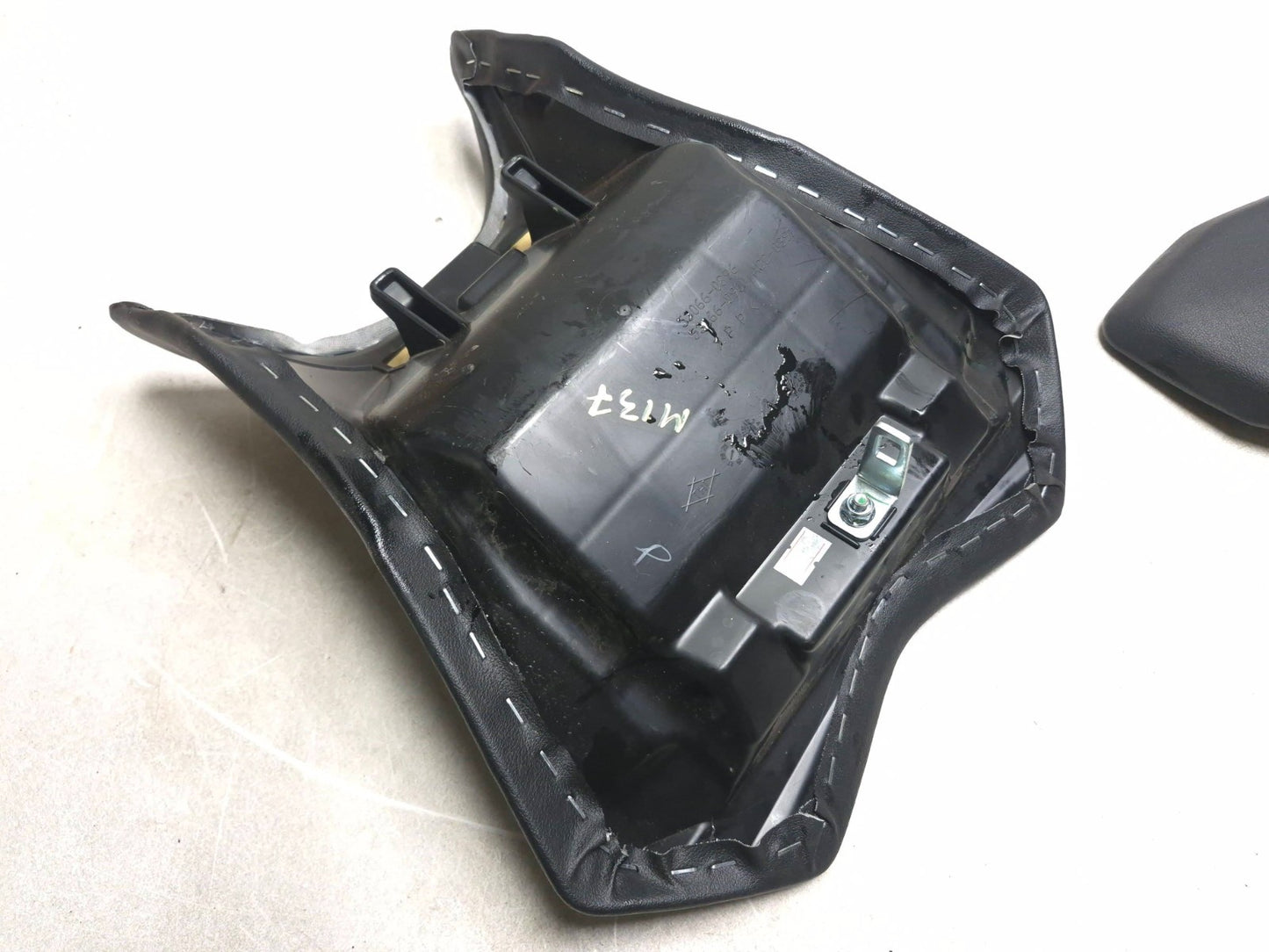 2025 Kawasaki Ninja Ex 500 Seat Driver & Passenger Pair OEM