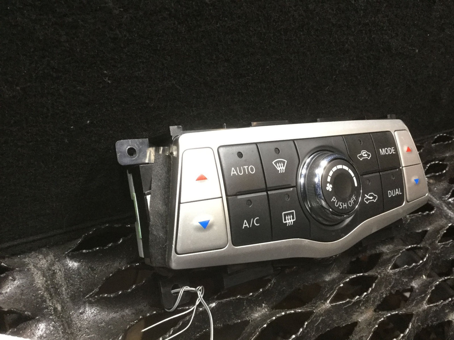 09-14 Nissan Maxima AC Heater Climate Temperature Control OEM N37 56k
