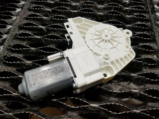 2013 2014 2015 2016 Audi A4 B8 Front Right Passenger Door Window Motor OEM