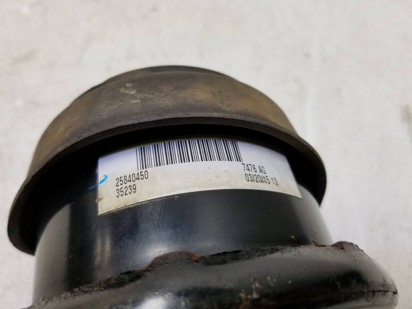 2009 - 2017 GMC Acadia Engine Motor Mount 25840450 3.6l OEM