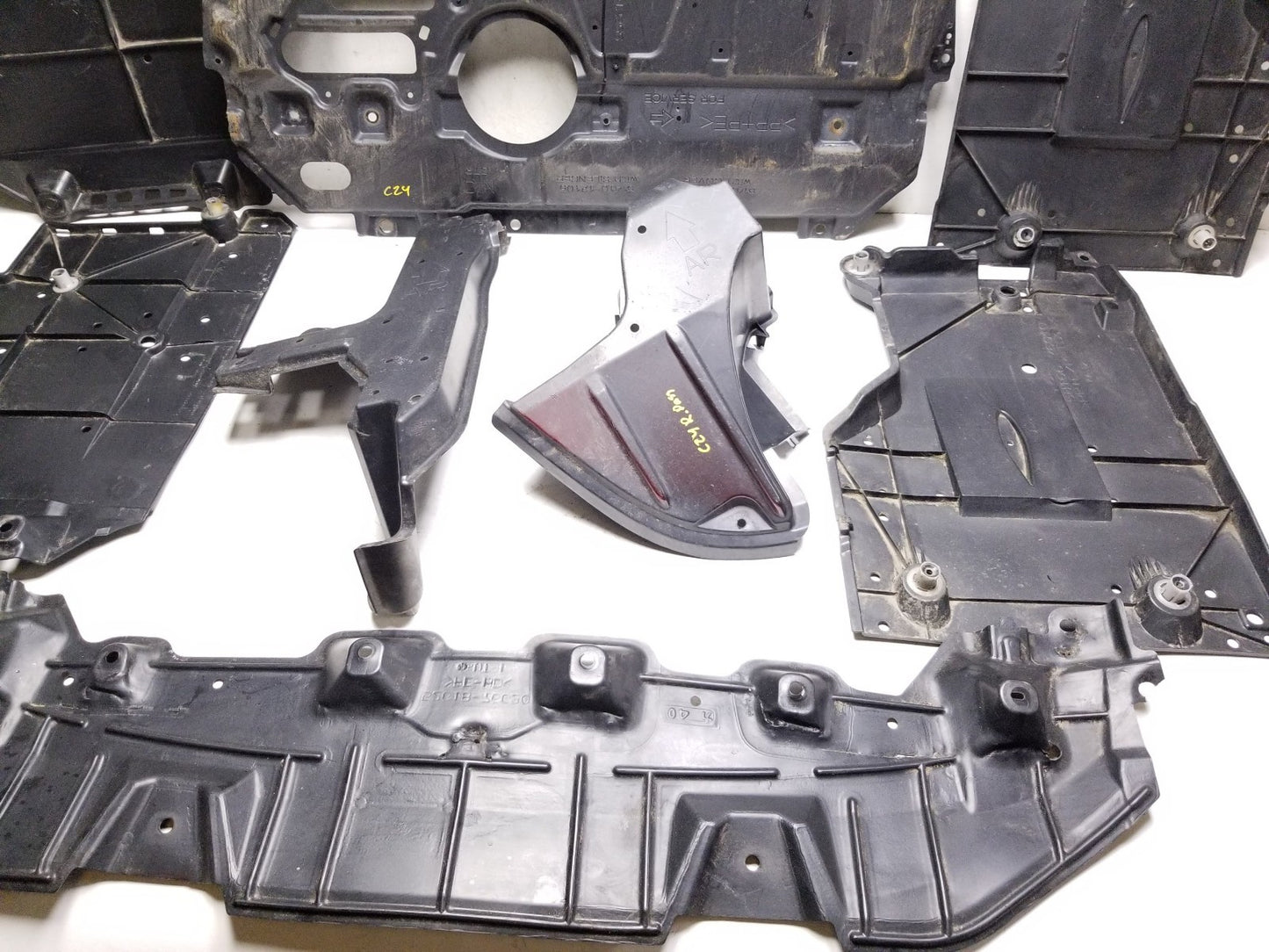 11-17 Lexus CT200h Shield Underbody Floor Cover Oem✅