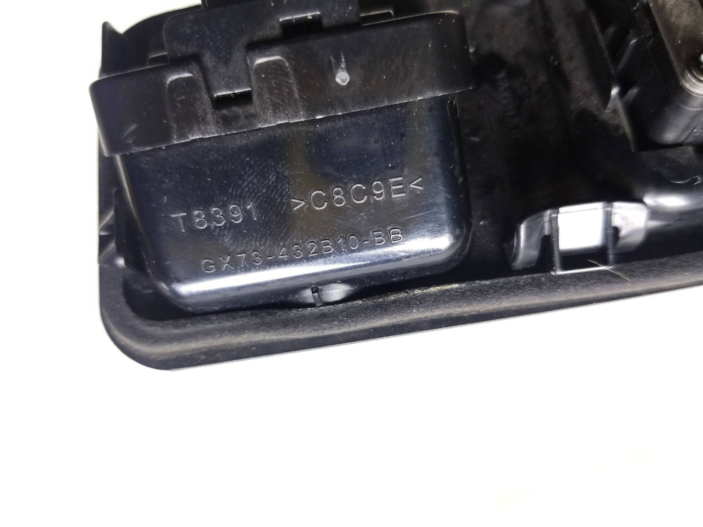 17 Jaguar Xe Rear Tailgate Lid Release Handle Switch W/ Camera Gx73-432b10-bb