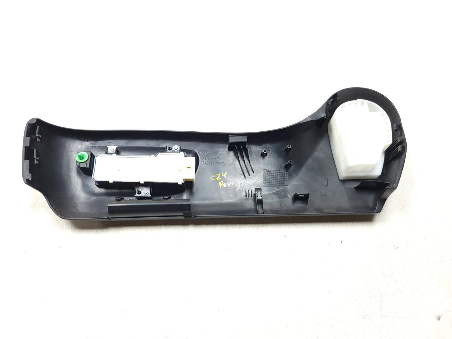 11-17 Lexus CT200h Front Passenger Seat Side Trim Cover W/ Adjust Switch Oem✅