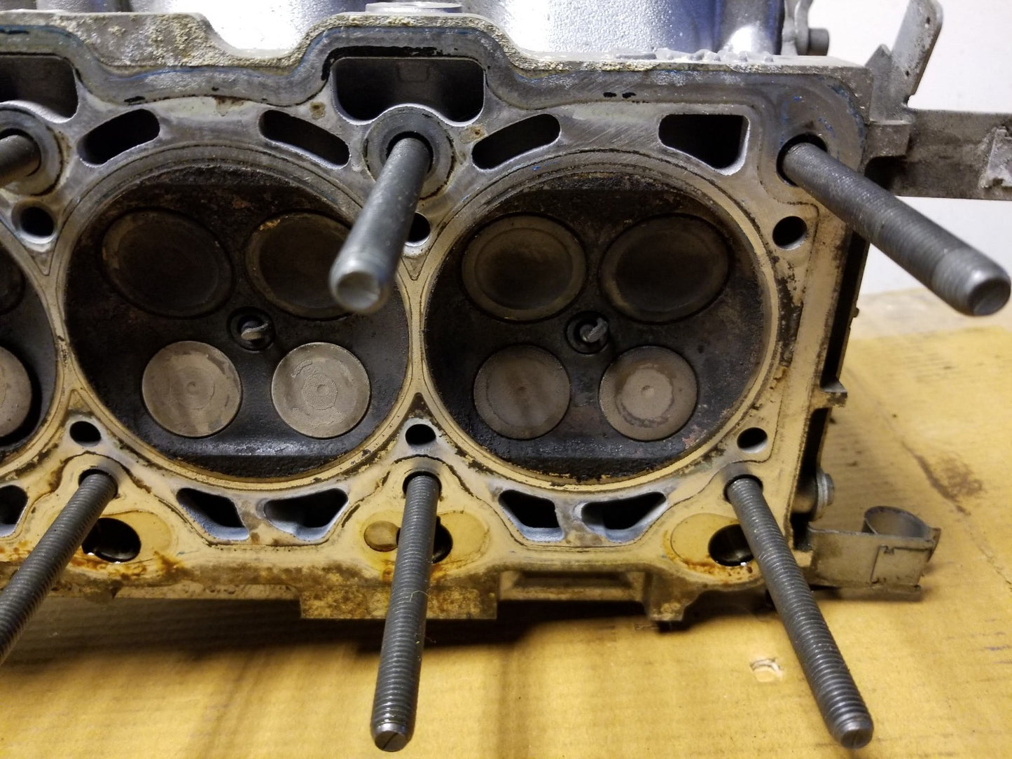 2010 BMW X5 E70 Engine Cylinder Head 4.8l N62t Passenger Side Right OEM