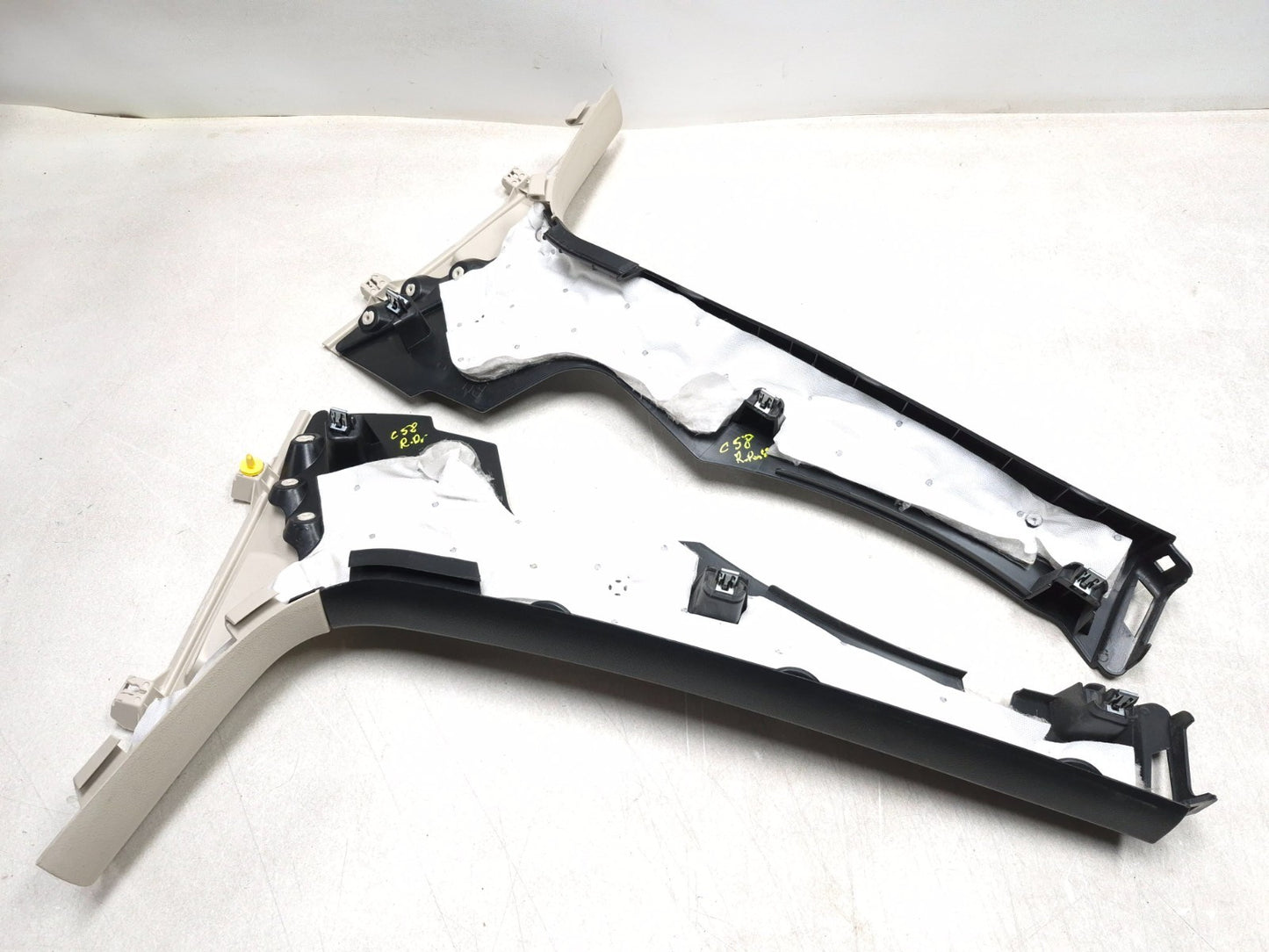 2018 Chrysler 300 Rear C Pillar Cover Trim Left & Right OEM