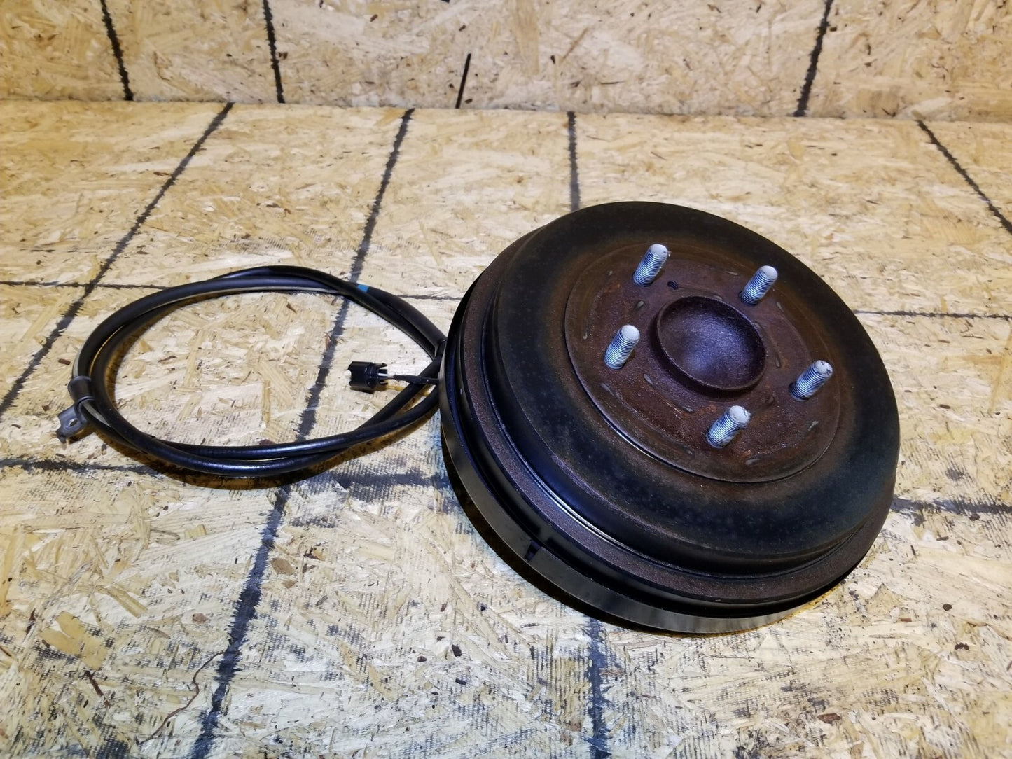 2017 Nissan Sentra Rear Wheel Hub & Brake Drum Assy Left Driver Side OEM