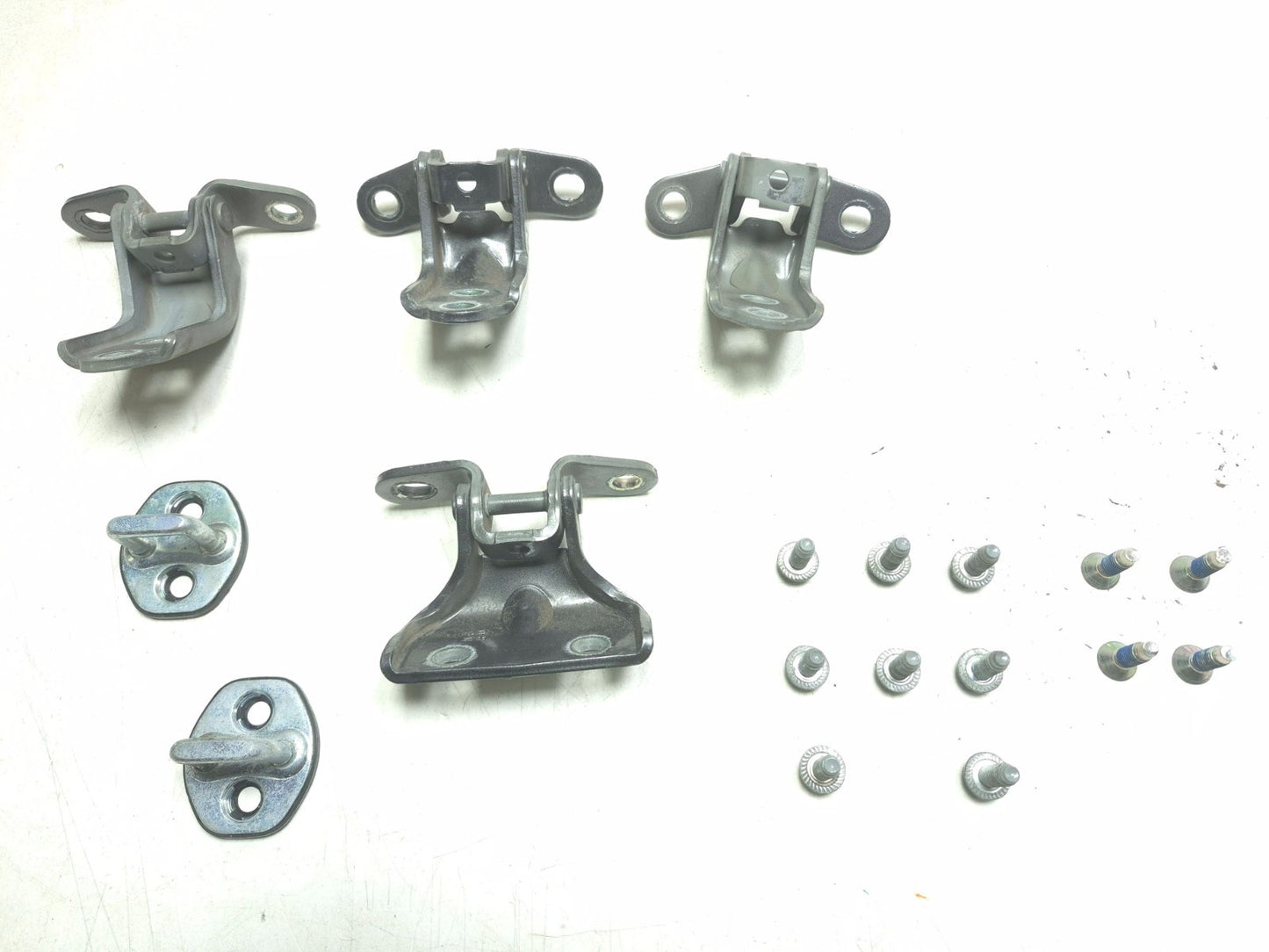 2018 Hyundai Sonata Door Hinge Front & Rear Right Passenger Side Set OEM