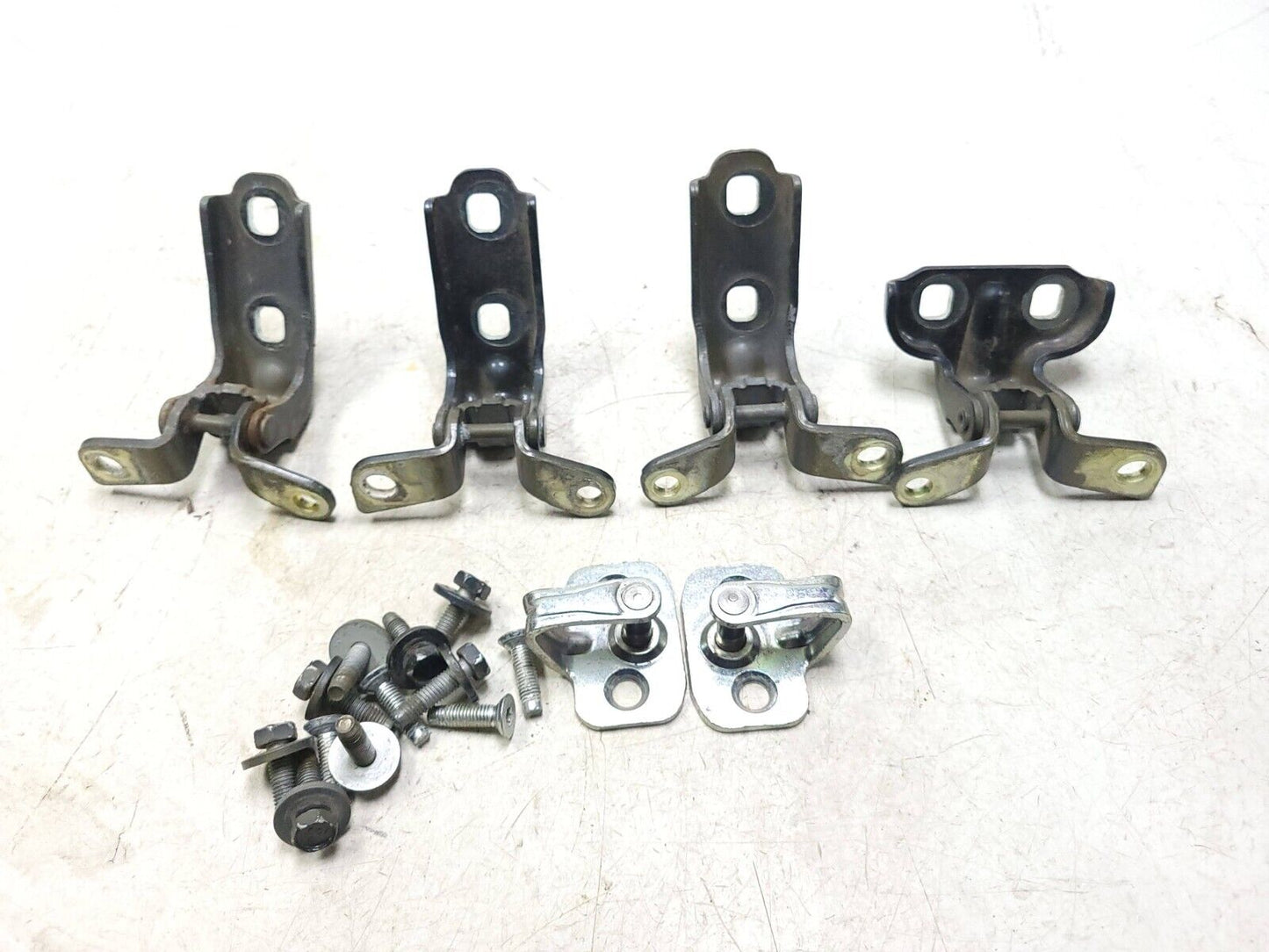 10-15 Chevrolet Equinox Door Hinge Front & Rear Passenger Side Right OEM