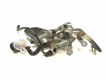 2025 Yamaha Yzf R3 Rear Brake Master Cylinder W/ Footrest Assy OEM