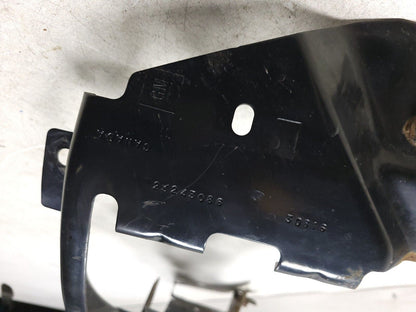 16-18 Chevrolet Silverado 1500 Front Bumper Mount Bracket Left & Right 2pcs OEM