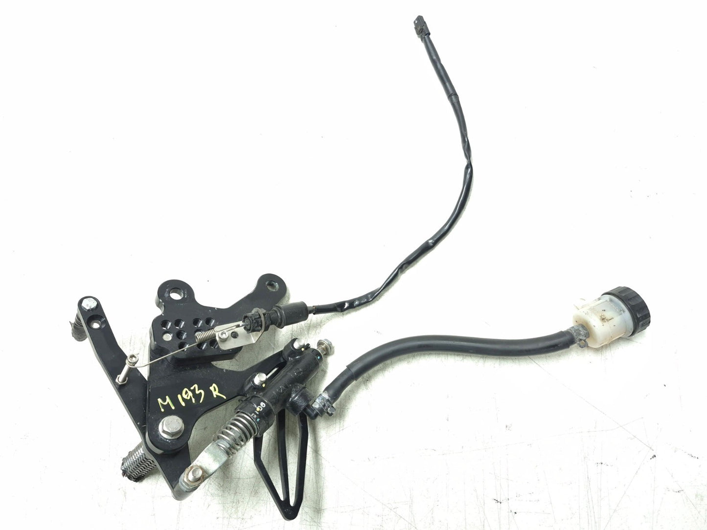 2019 Kawasaki Z400 Er400d Right Footrest & Brake Master Cylinder W/ Pedal OEM