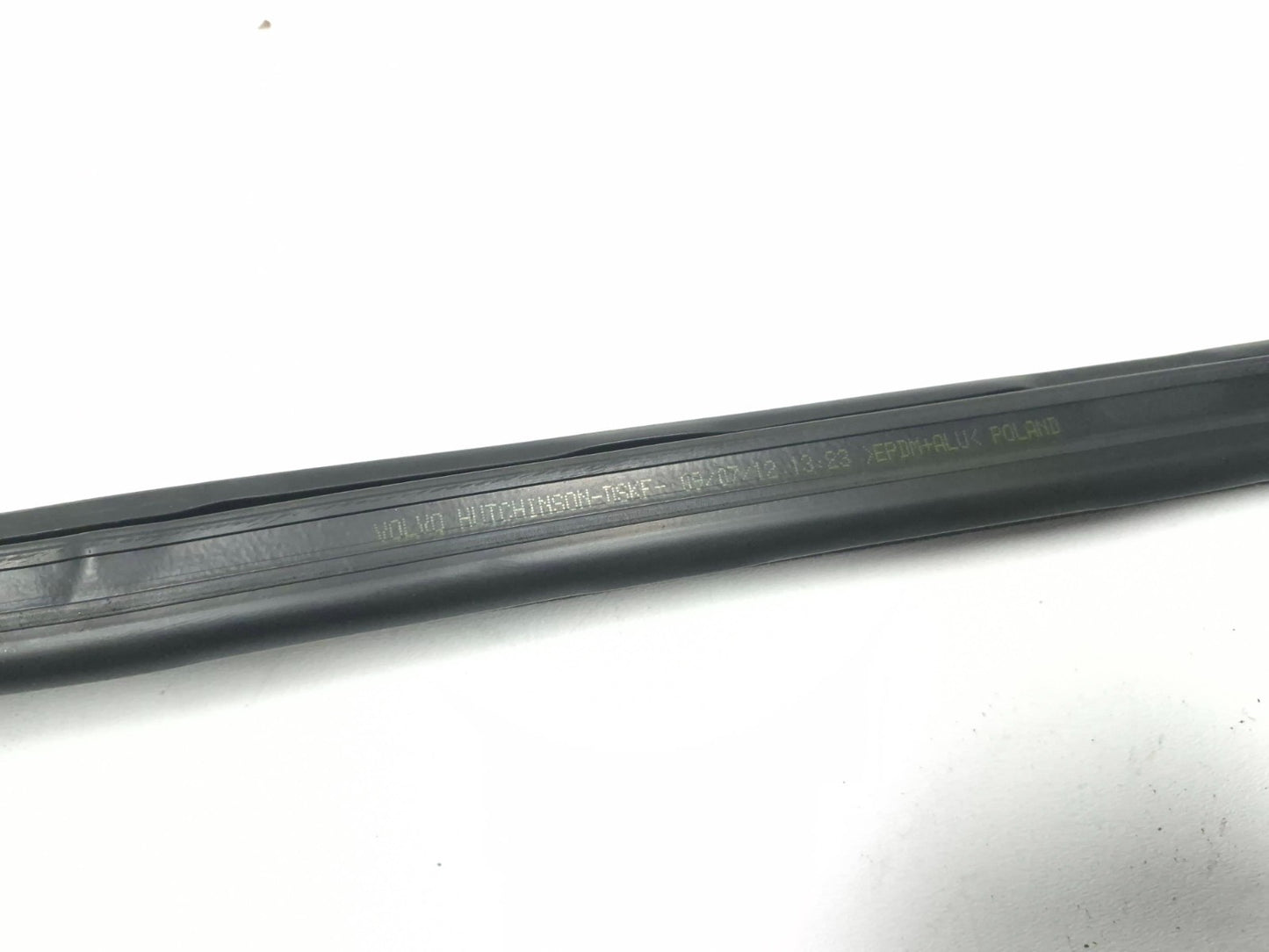 2013 Volvo S60 Front Door Weatherstrip Seal Right Passenger Side Pair OEM