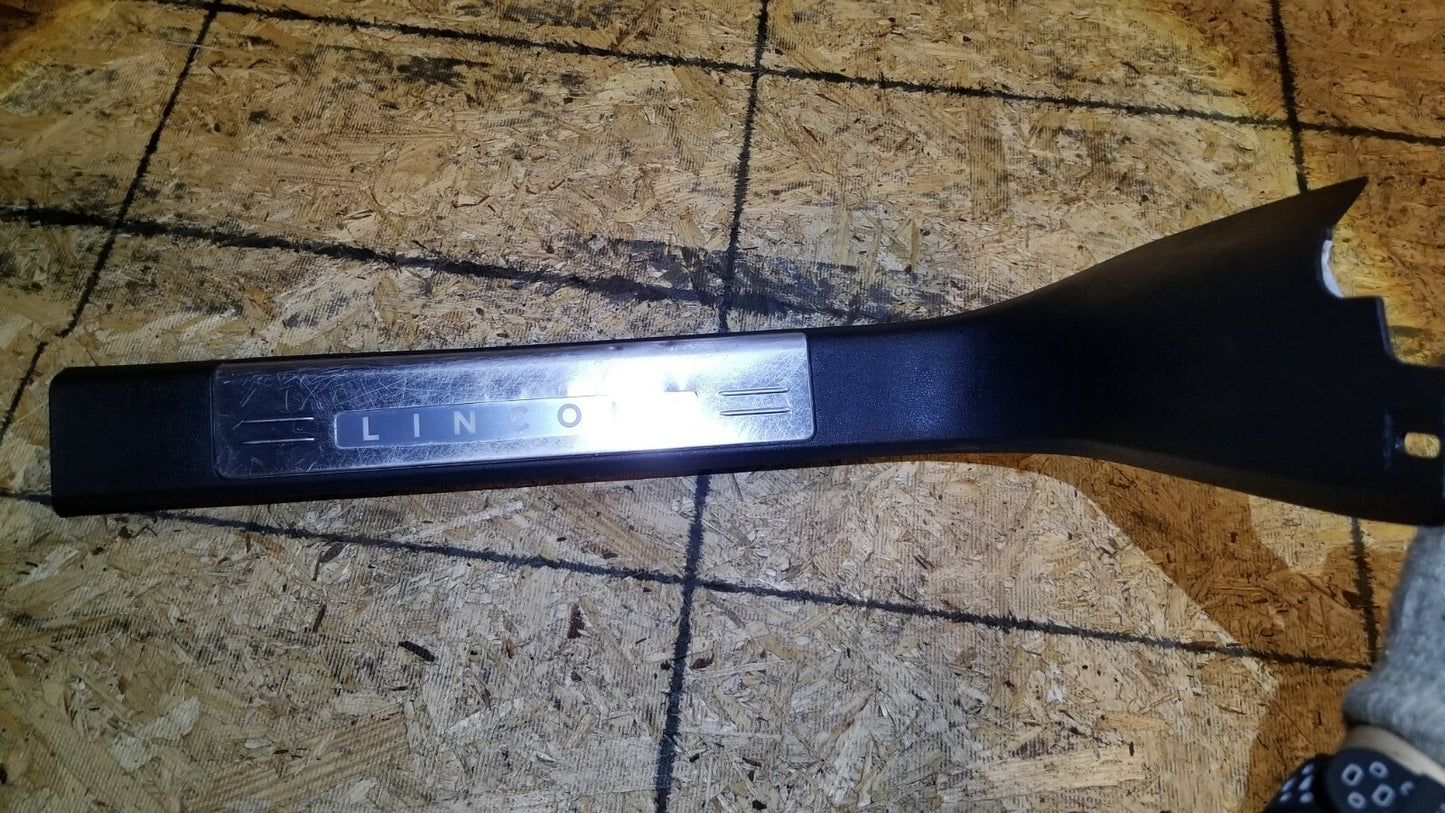 10 11 12 Lincoln MKT Front Right Pass Door Scuff Plate Step Trim OEM