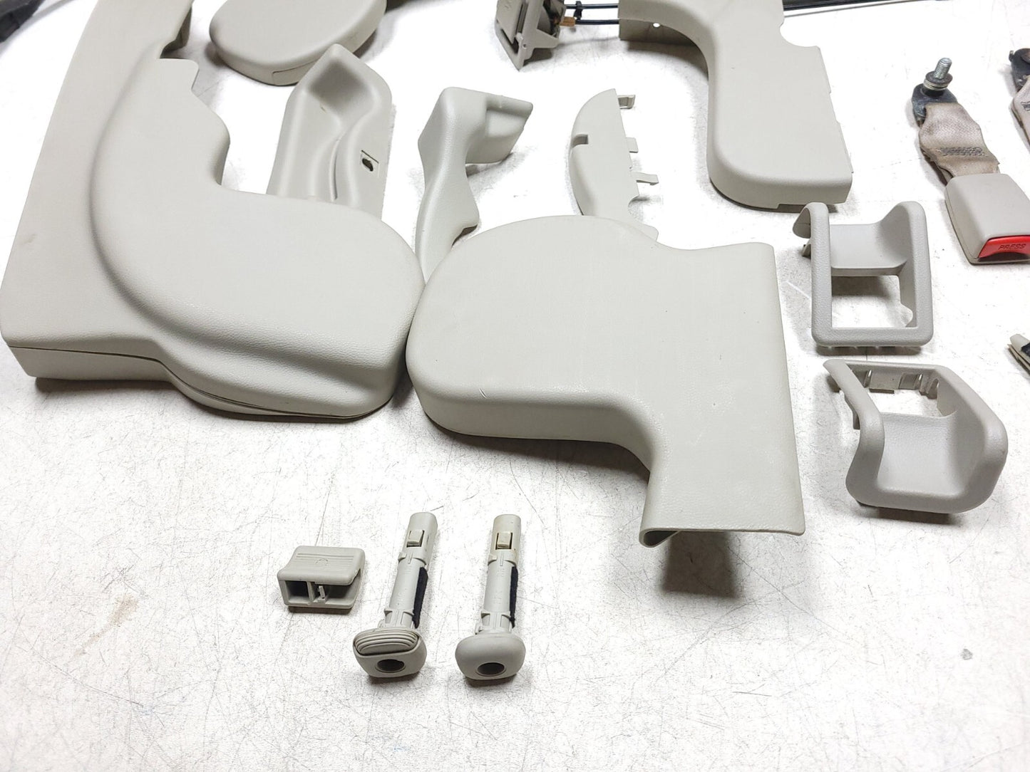 2007 - 2009 Acura Mdx Rear 2nd Row Seat Trim & Floor Panel Set OEM