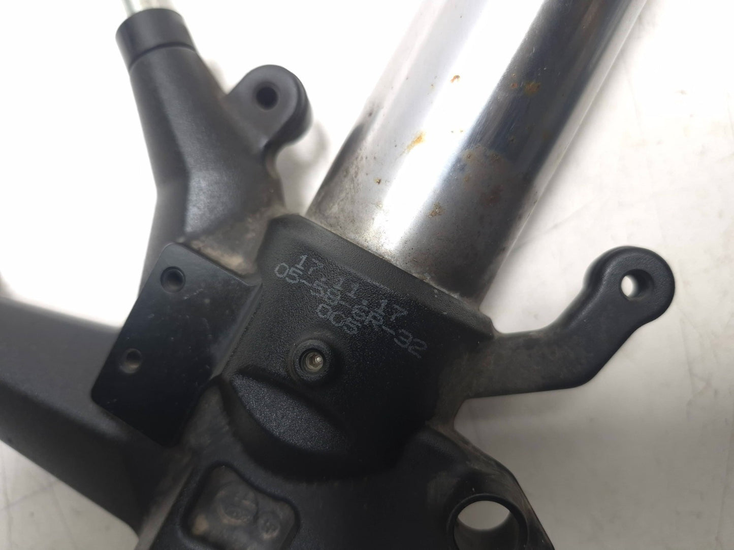 2018 Husqvarna Svartpilen 401 Front Fork Suspension Damper Left & Right Pair OEM