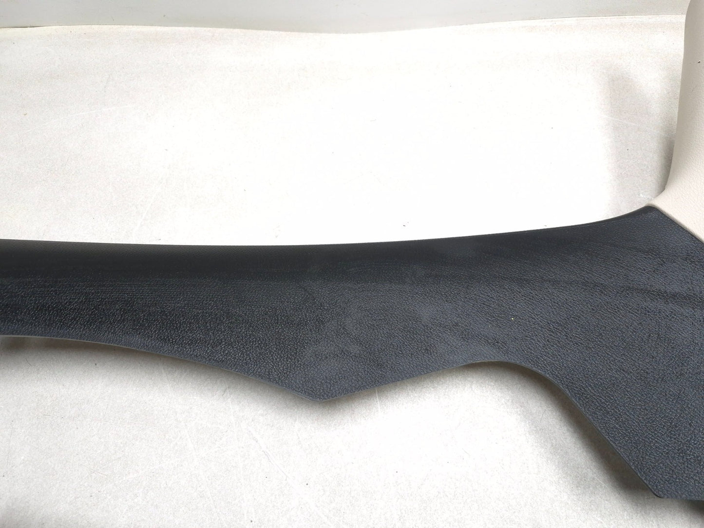 2018 Chrysler 300 Rear C Pillar Cover Trim Left & Right OEM
