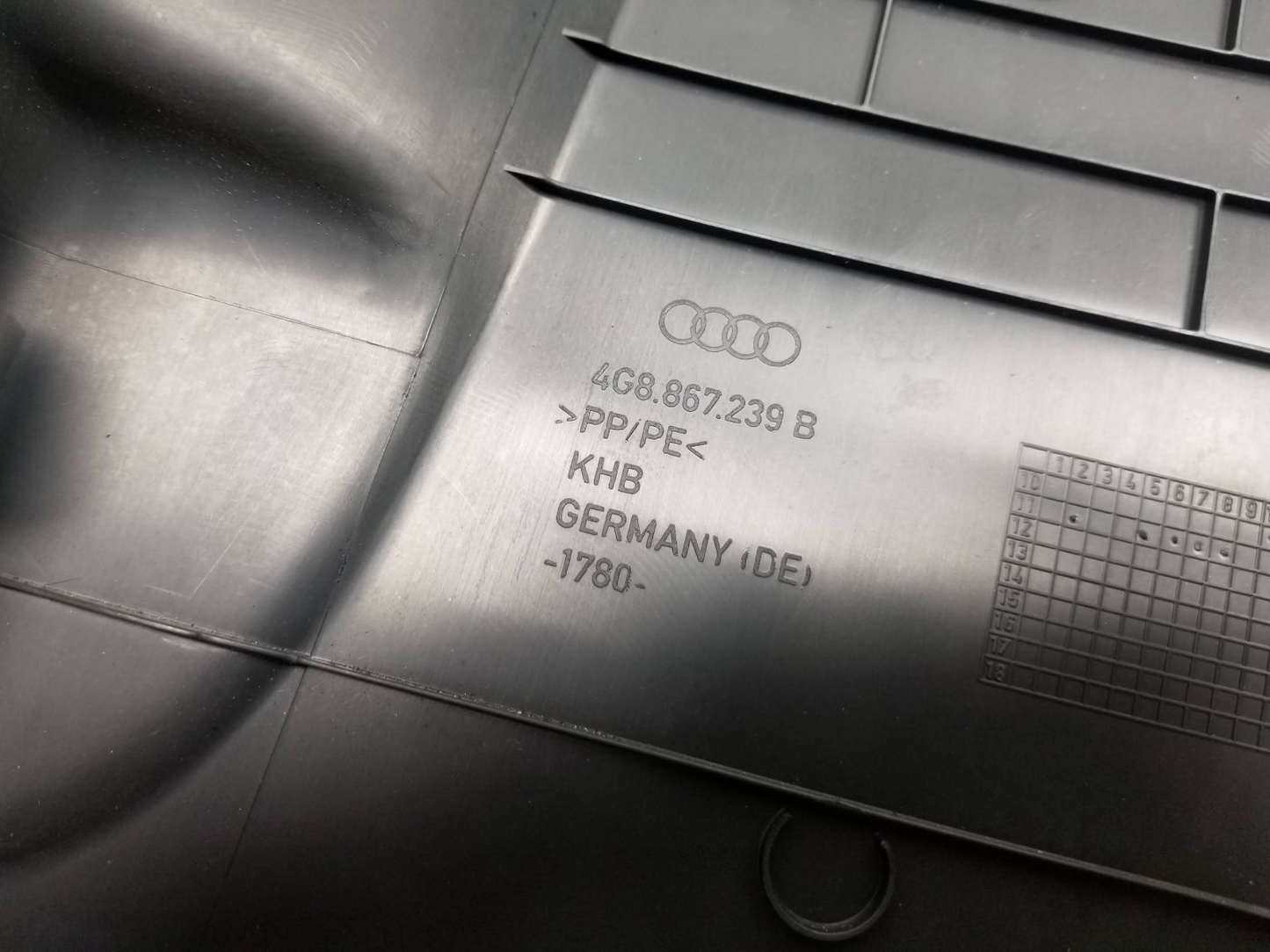 2012 Audi A7 Quattro Lower B Pillar Trim Cover OEM 4g8867239