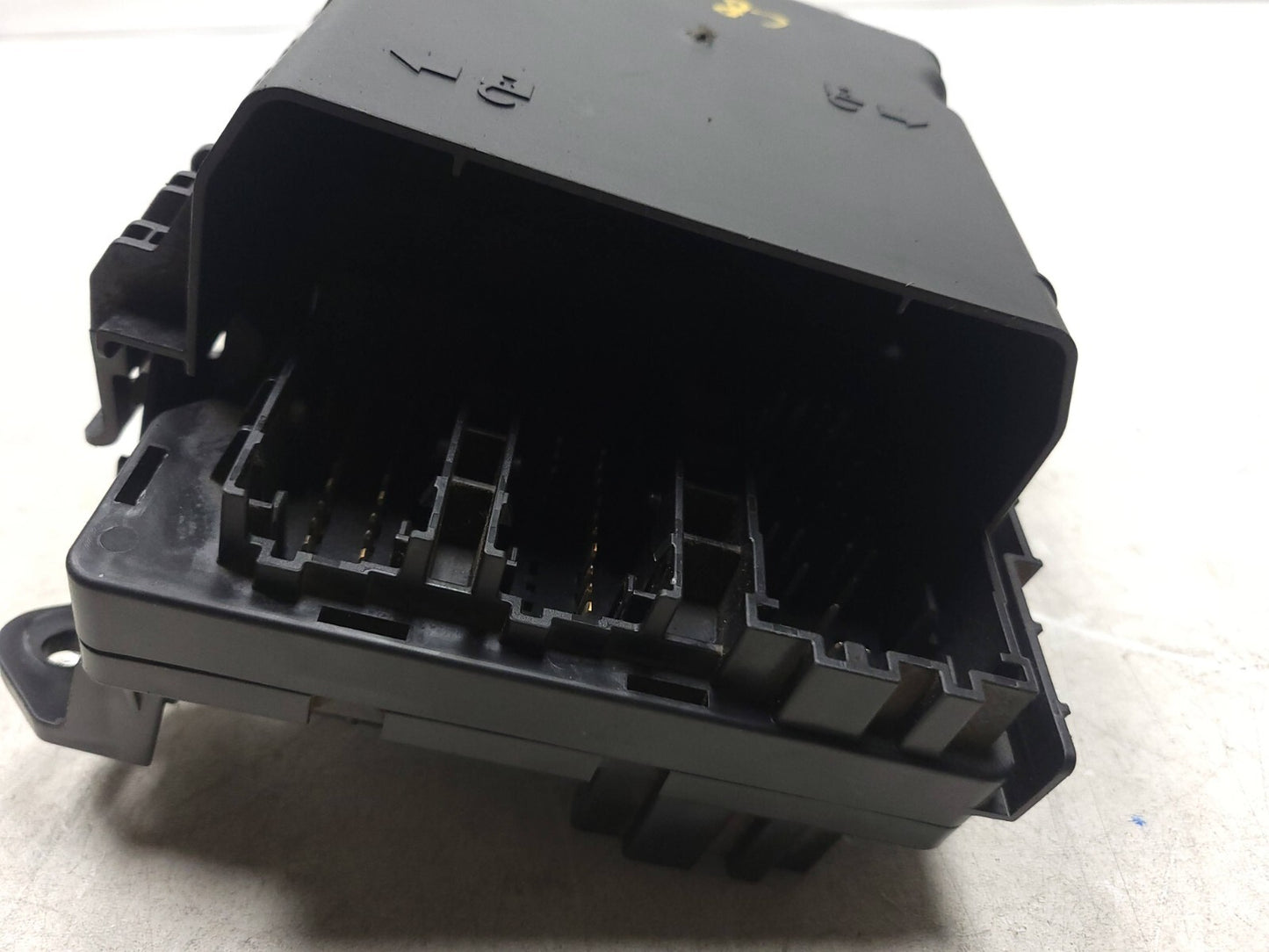 2014 - 2019 Chevrolet Silverado 1500 Dash Fuse Junction Block OEM