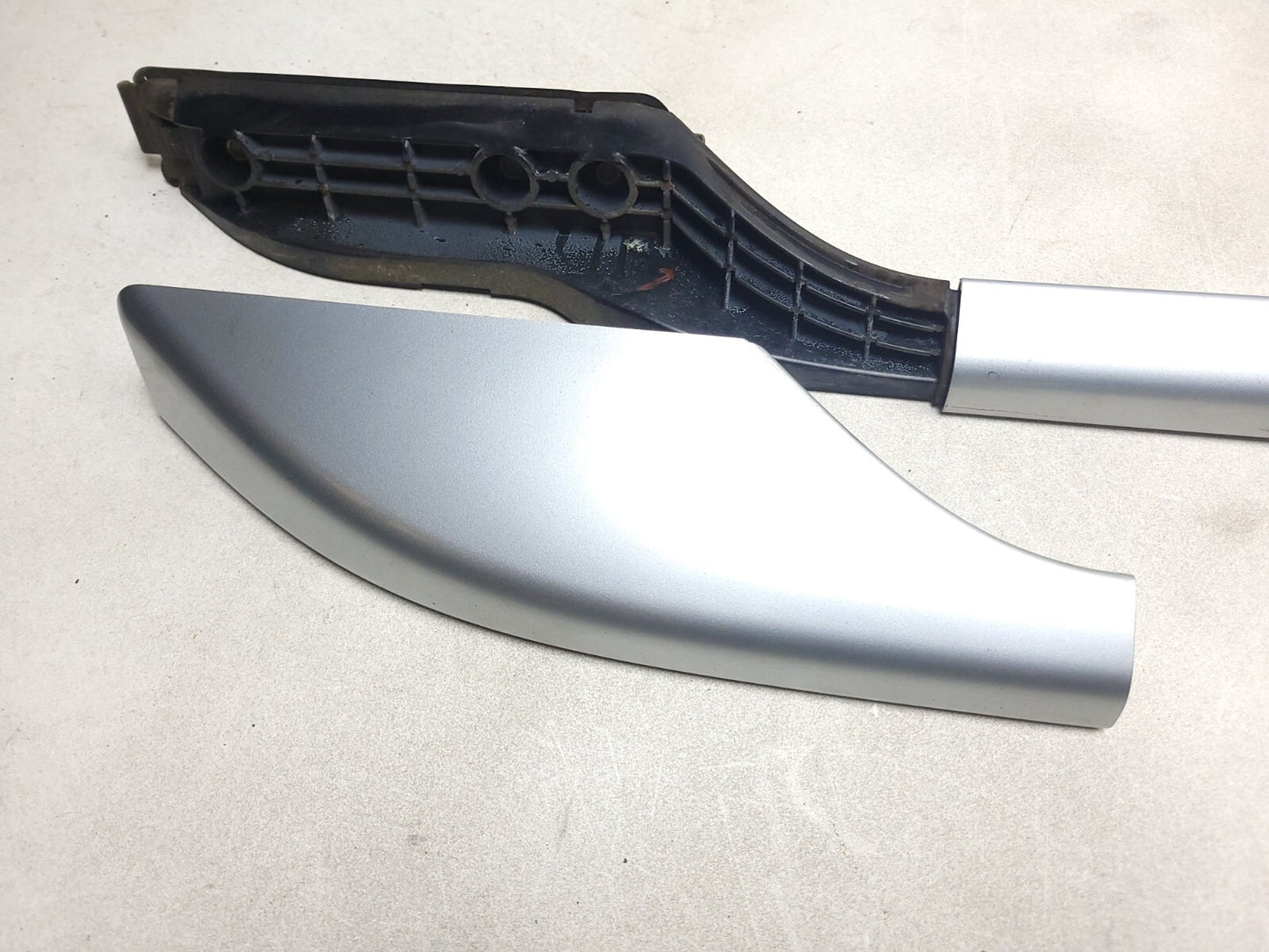 2009 Mitsubishi Outlander Roof Rack Rail Left & Right OEM
