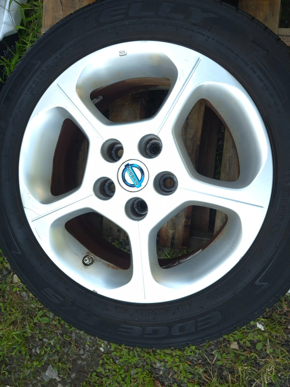 2012 Nissan Leaf Wheel Rim W/ Tire 205/55 R16x6.5j 7.3/32 4 Pcs OEM