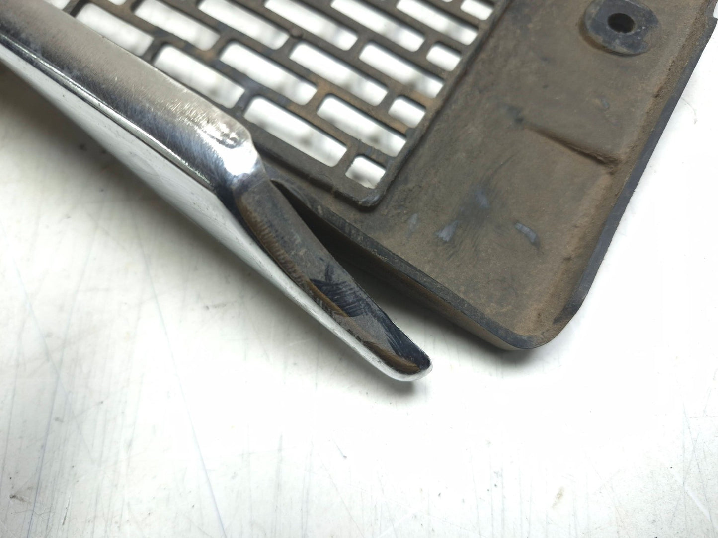 1991 Kawasaki Vulcan 500 En500 Radiator Guard Grille OEM
